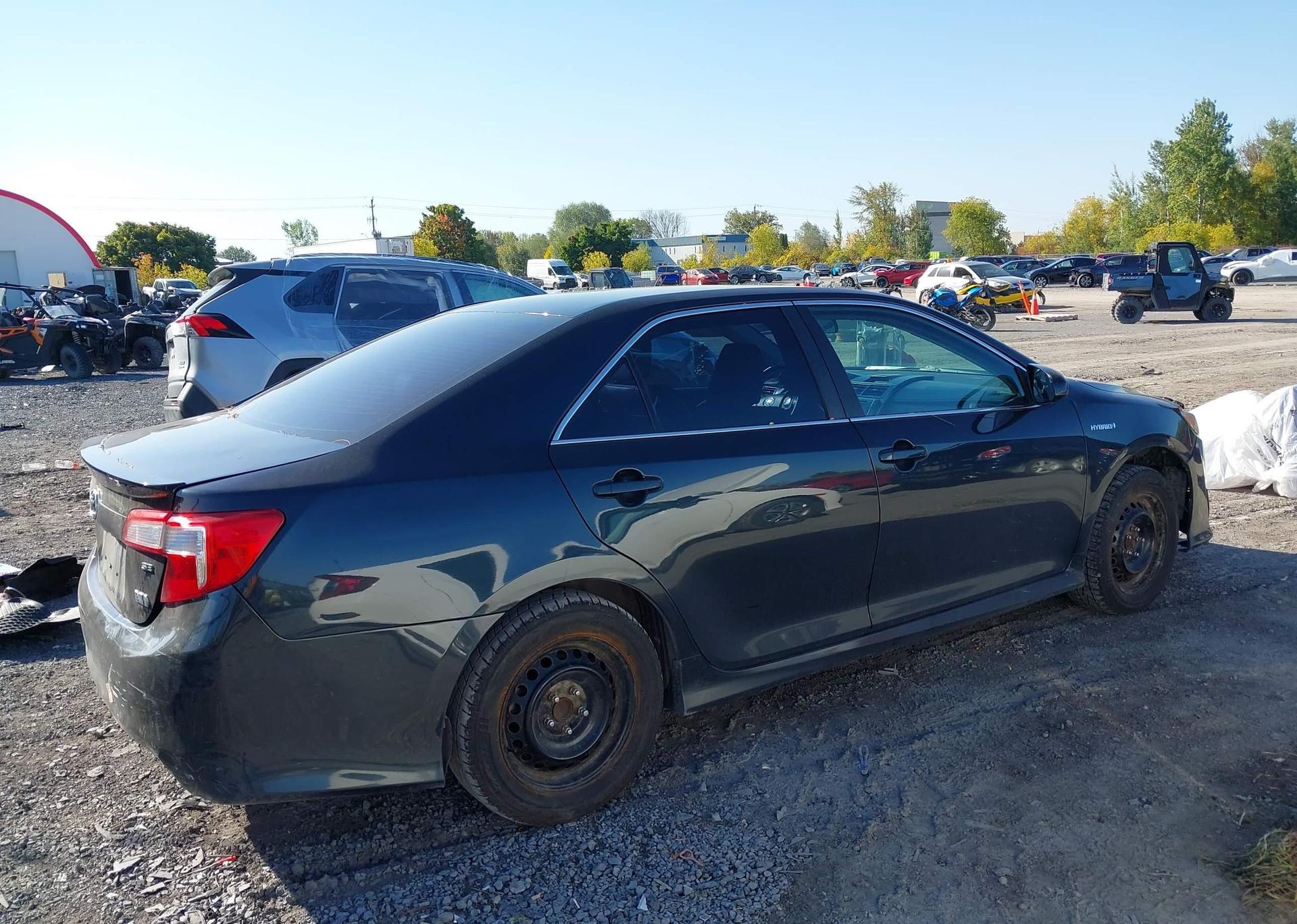 2014 TOYOTA CAMRY HYBRID SE