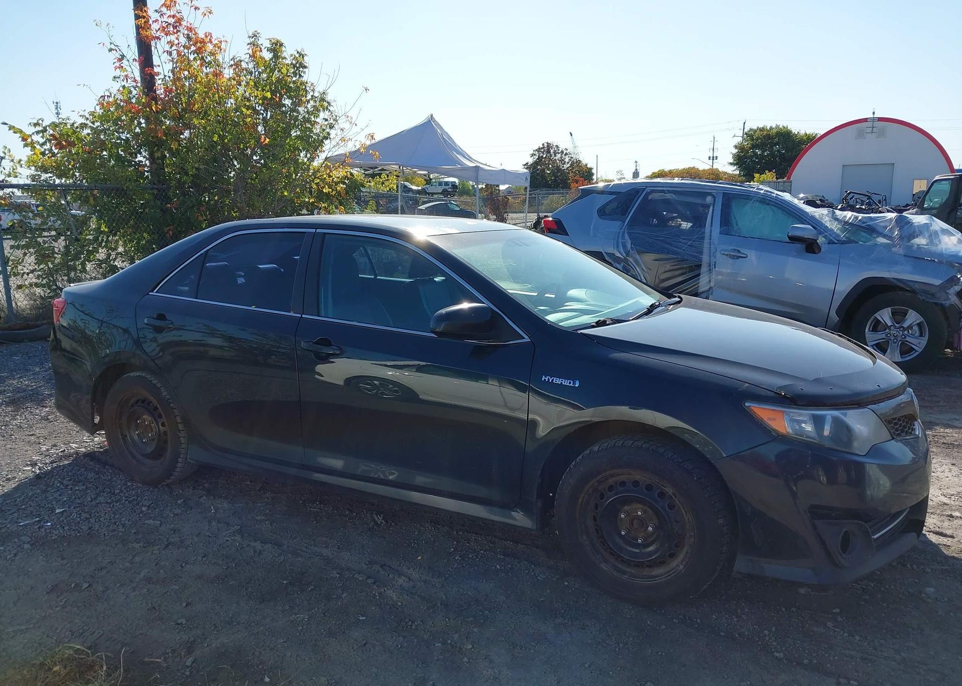 2014 TOYOTA CAMRY HYBRID SE