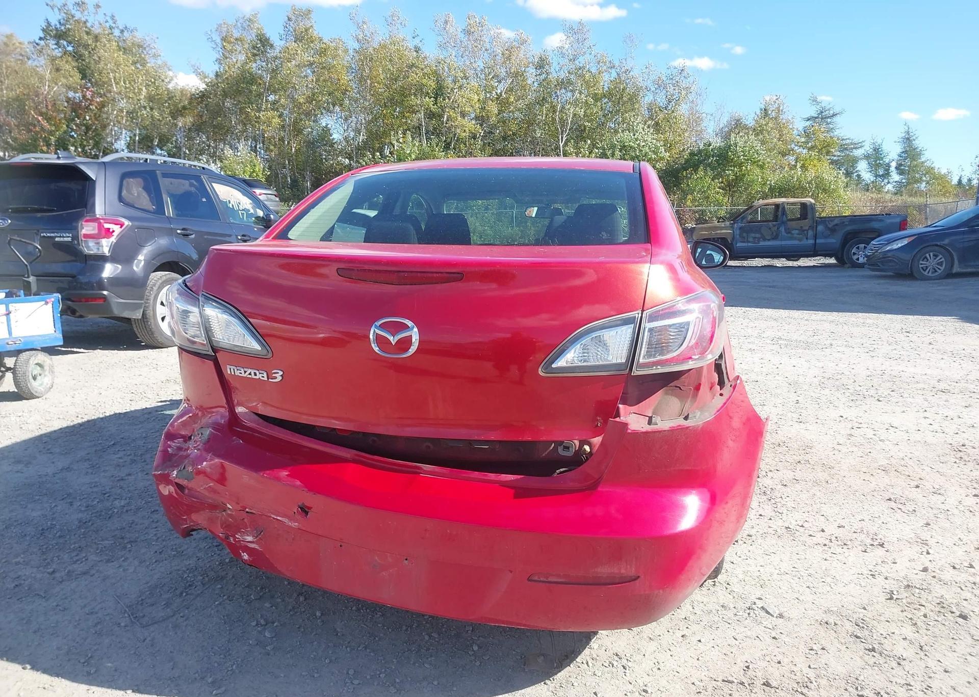 2012 MAZDA 3 I