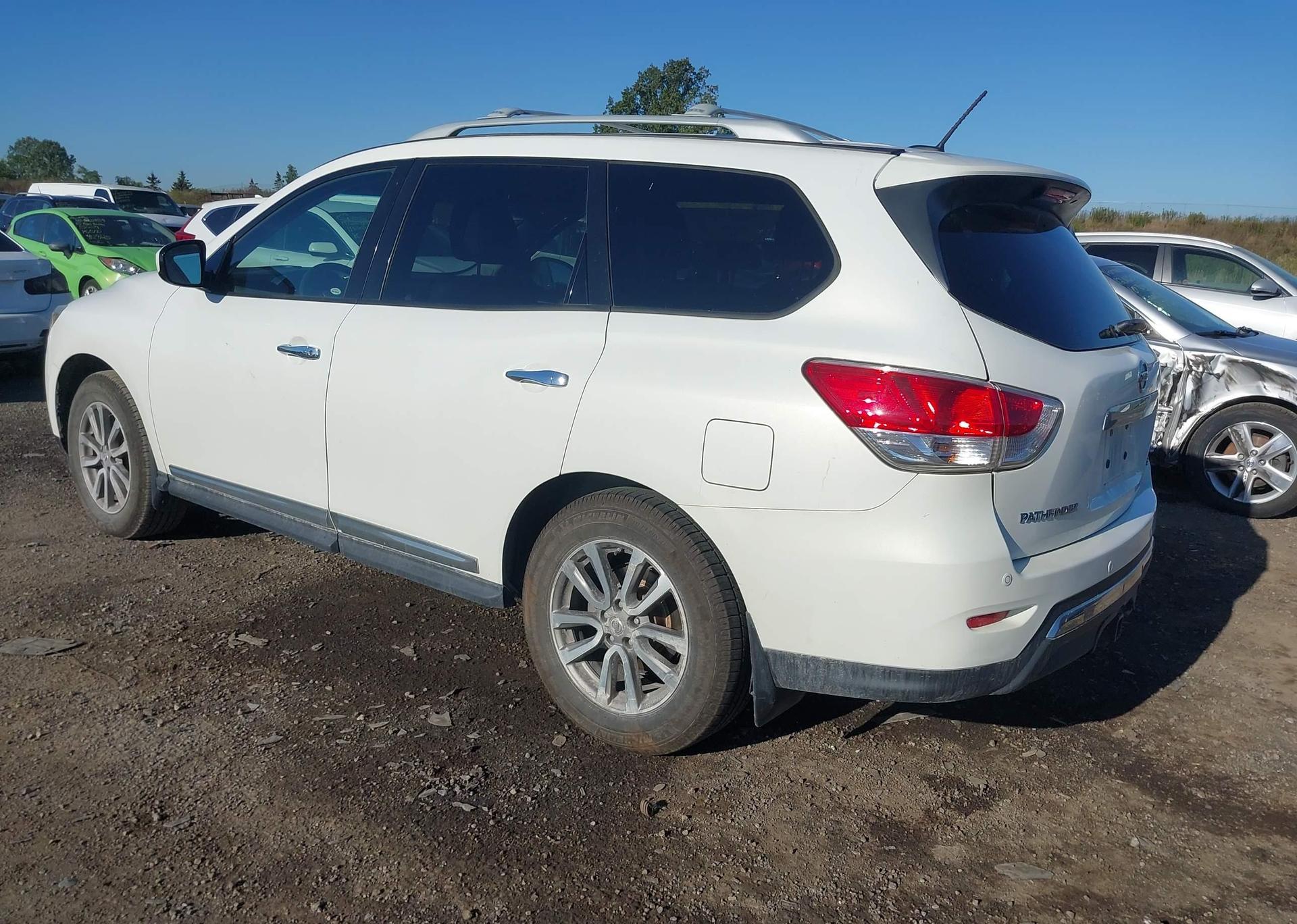 2014 NISSAN PATHFINDER S