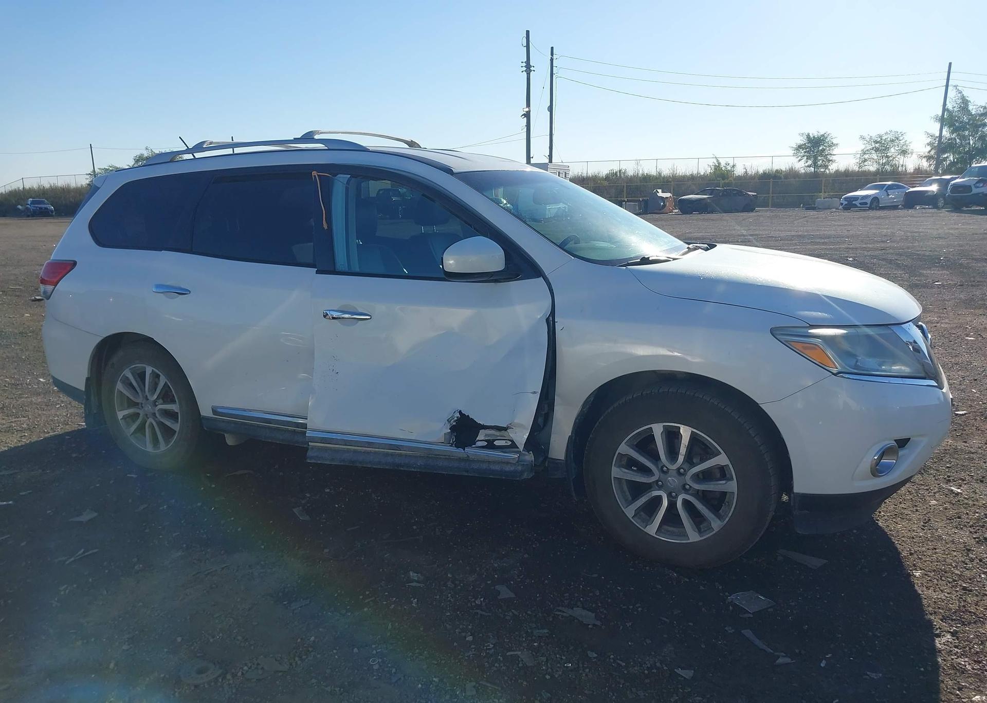2014 NISSAN PATHFINDER S