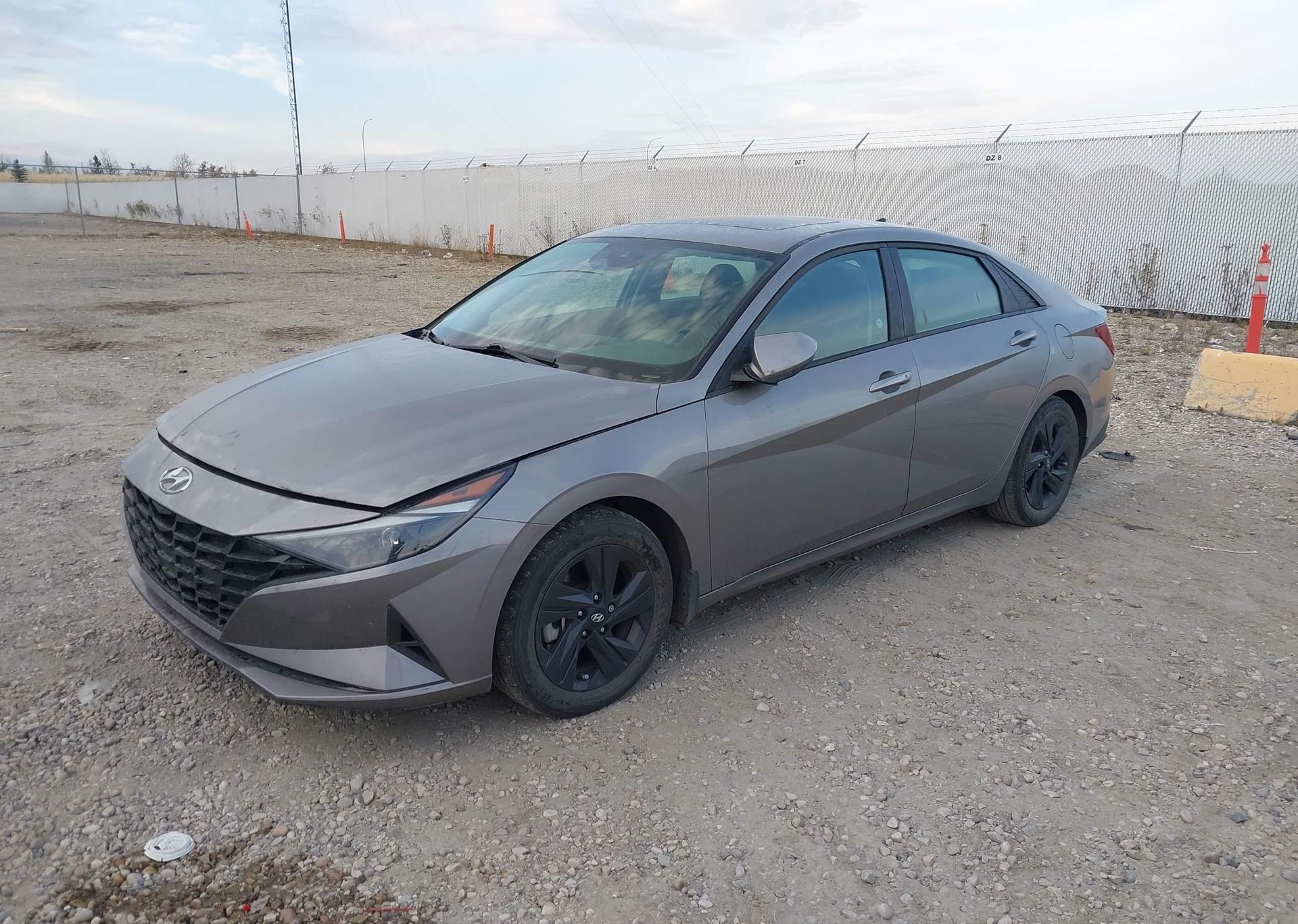 2023 HYUNDAI ELANTRA PREFERRED IVT WITH TECH PACKAGE