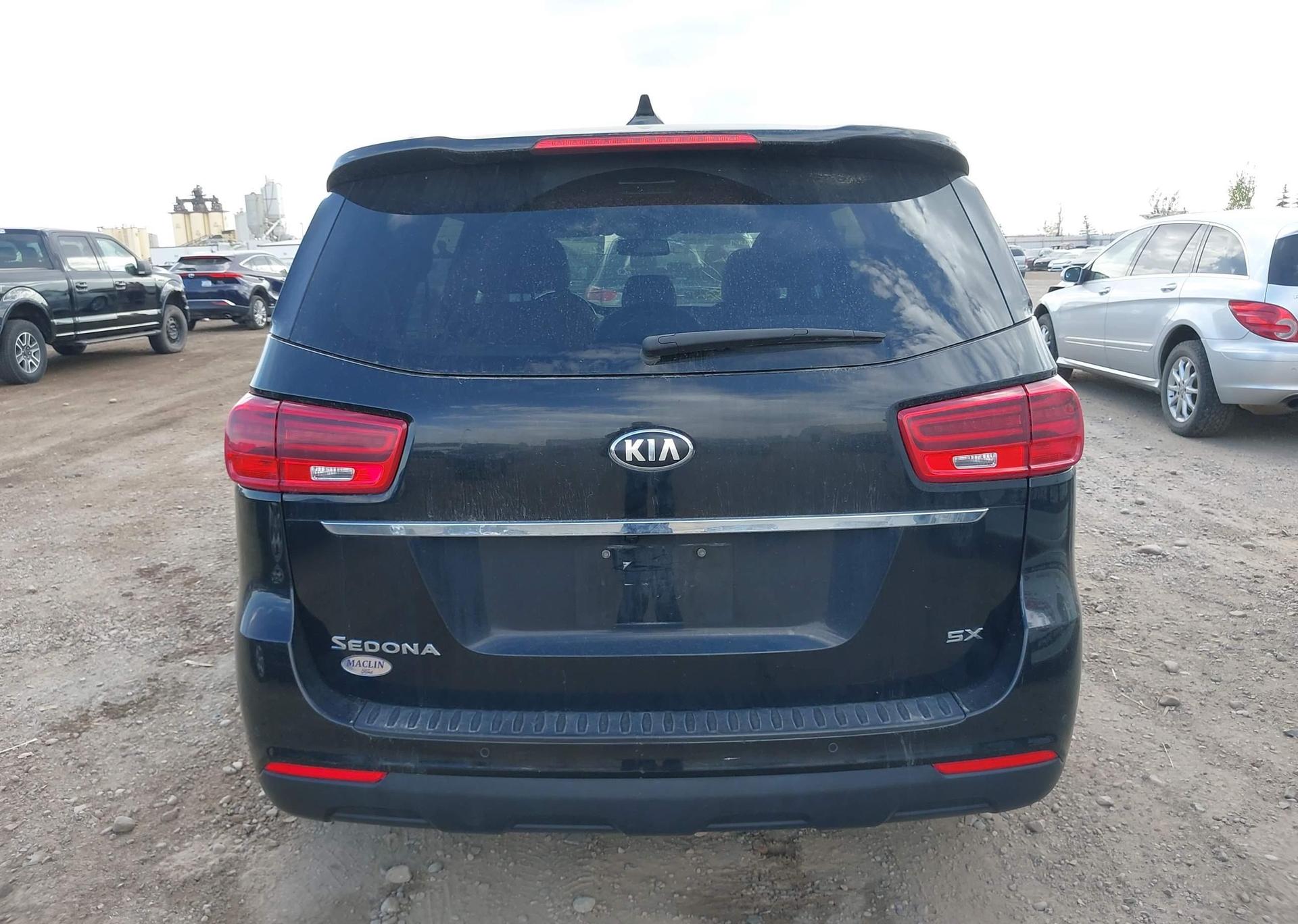 2019 KIA SEDONA SX
