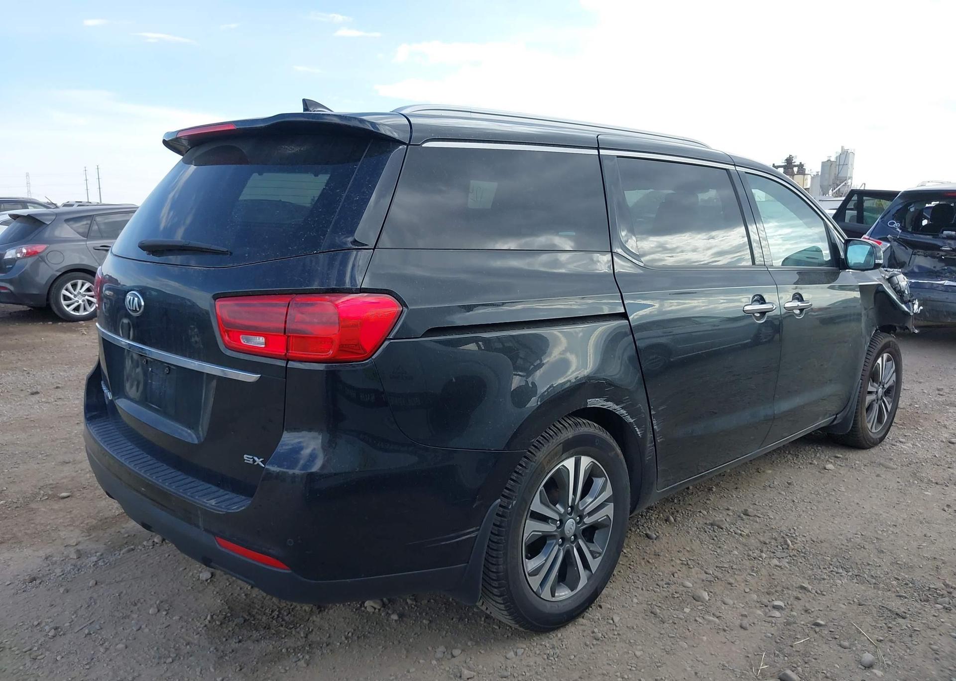 2019 KIA SEDONA SX