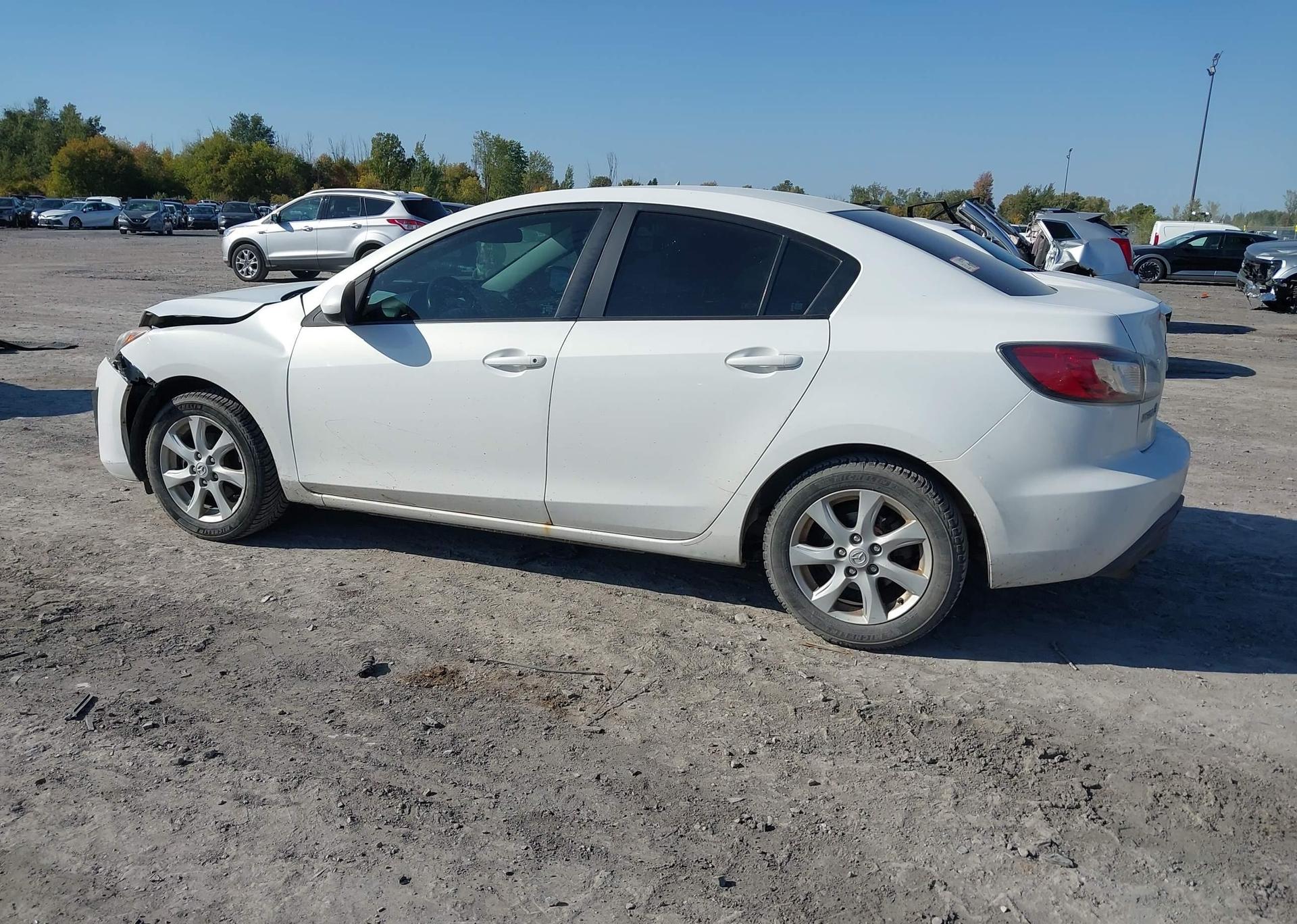 2011 MAZDA MAZDA3 GX
