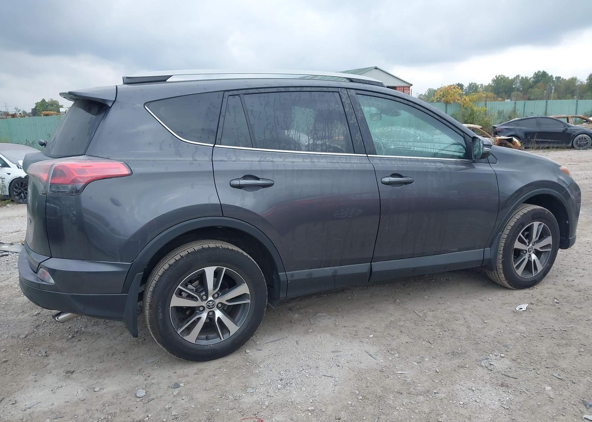2018 TOYOTA RAV4 LE