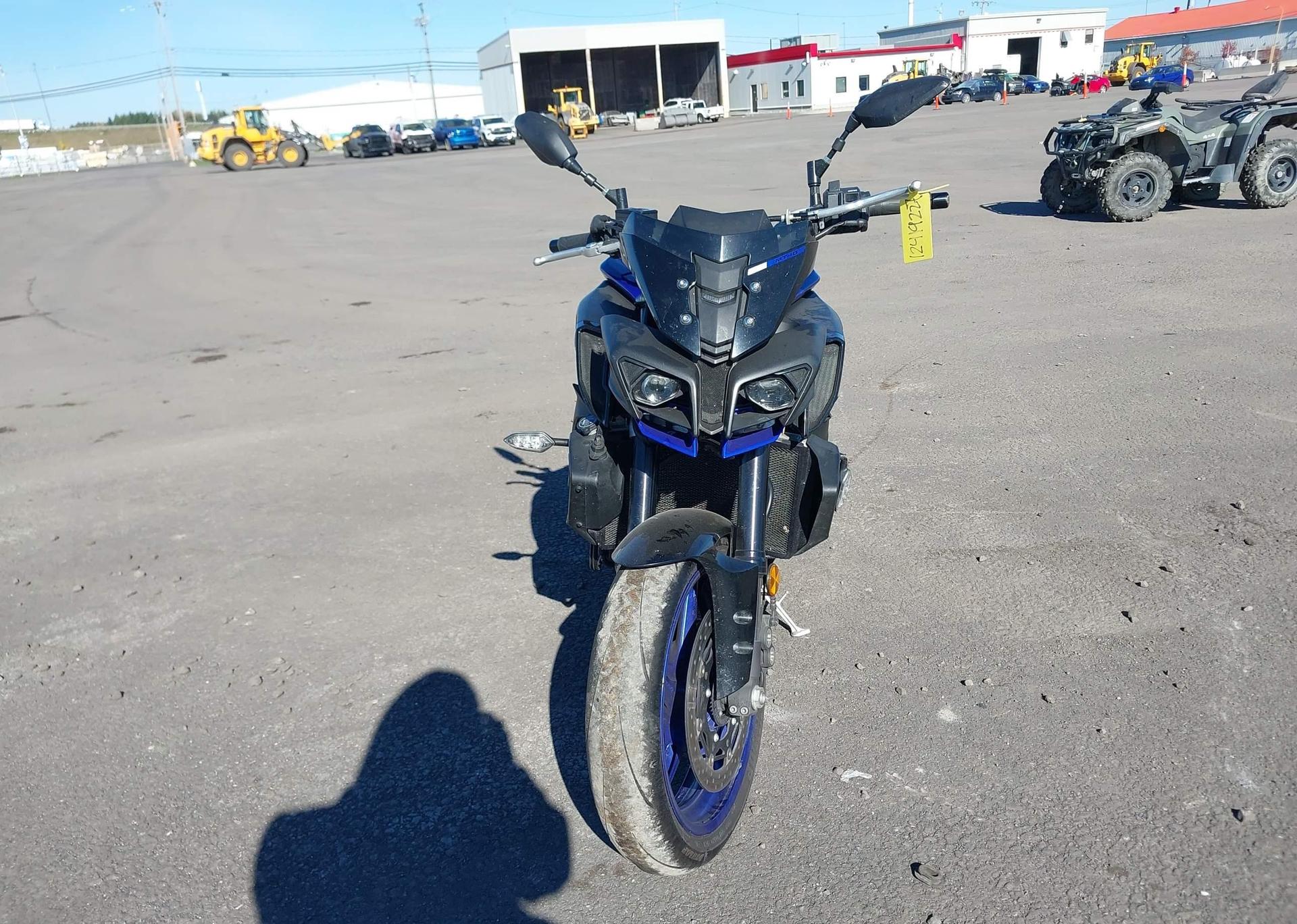 2018 YAMAHA MT-10