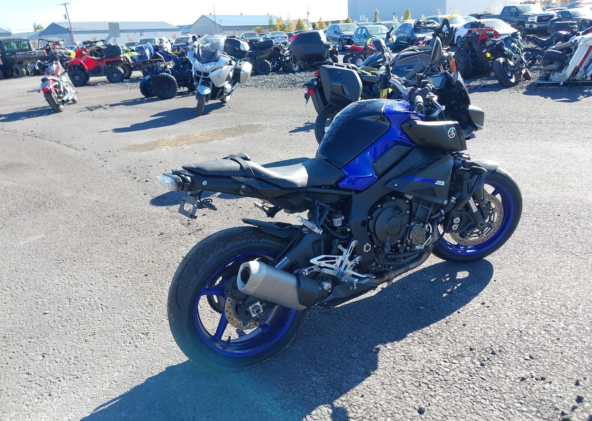 2018 YAMAHA MT-10