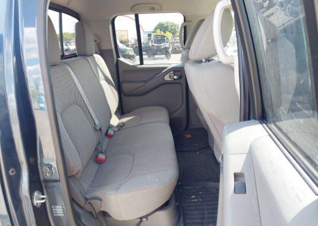 2016 NISSAN FRONTIER SL
