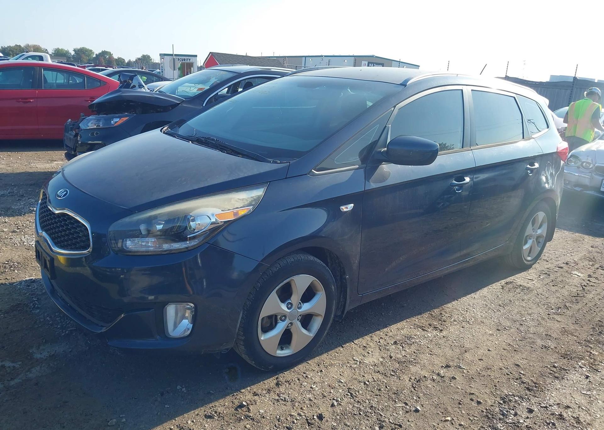2014 KIA RONDO
