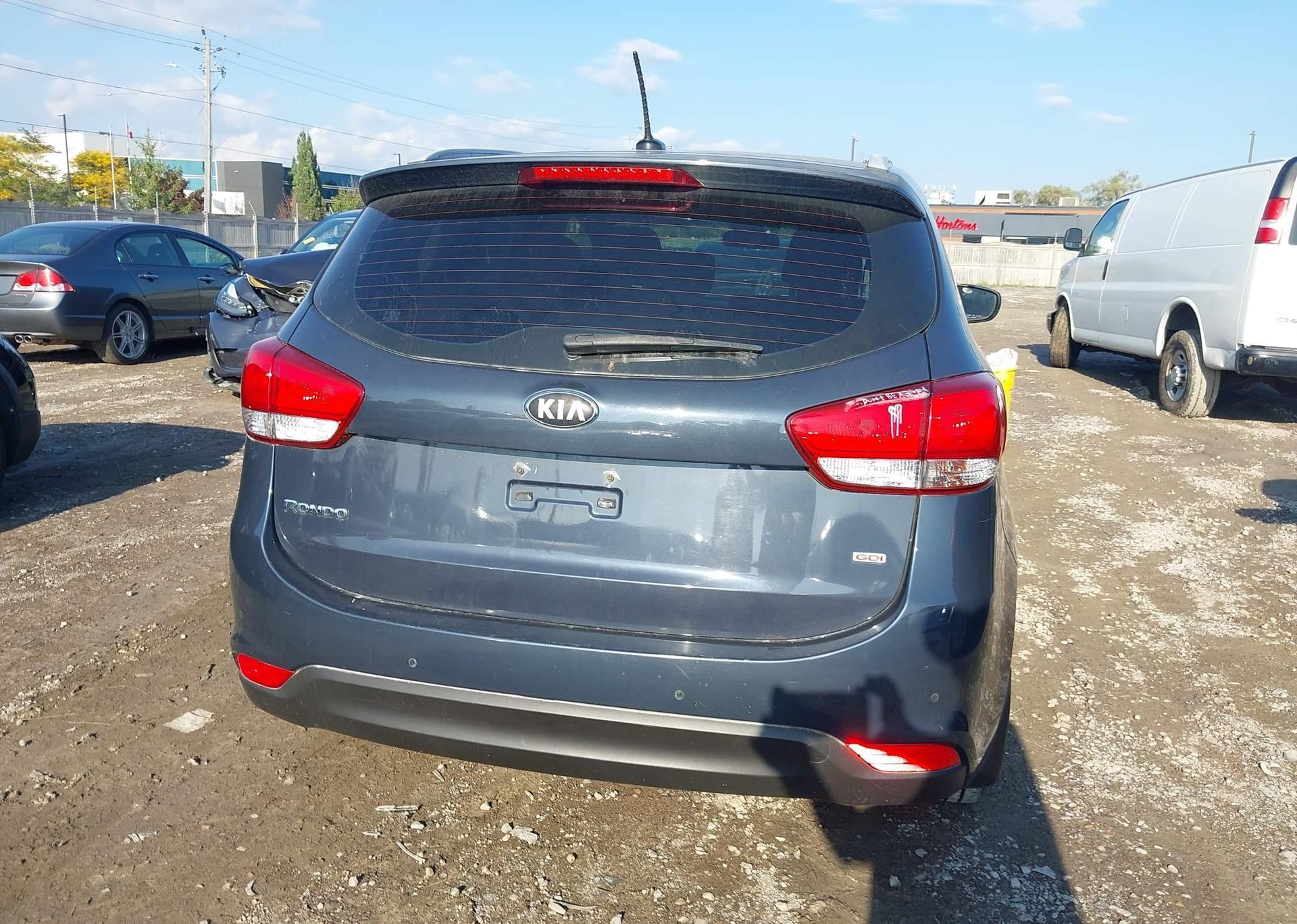 2014 KIA RONDO