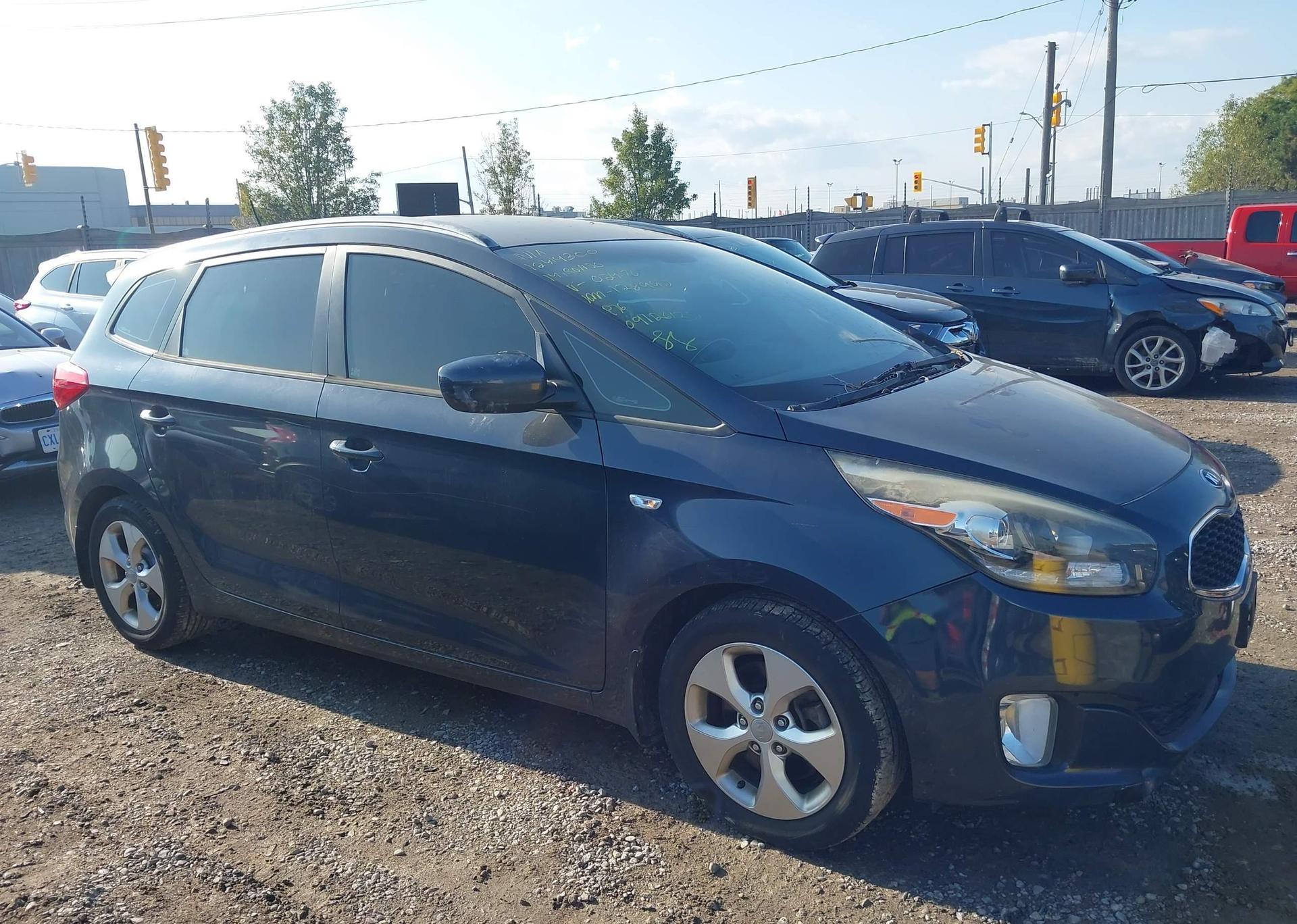 2014 KIA RONDO