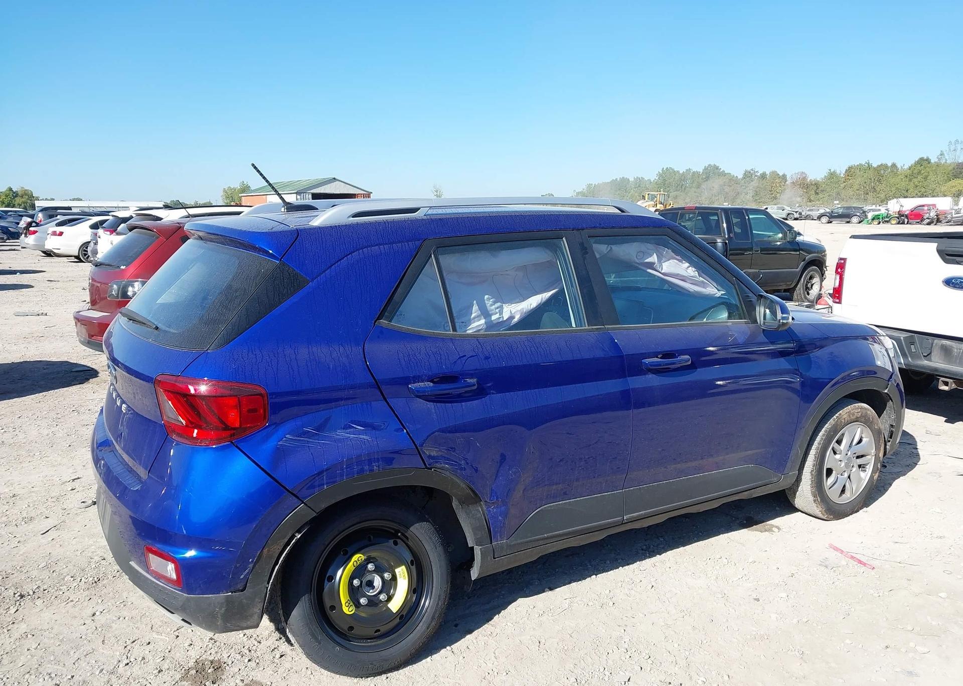 2023 HYUNDAI VENUE SEL