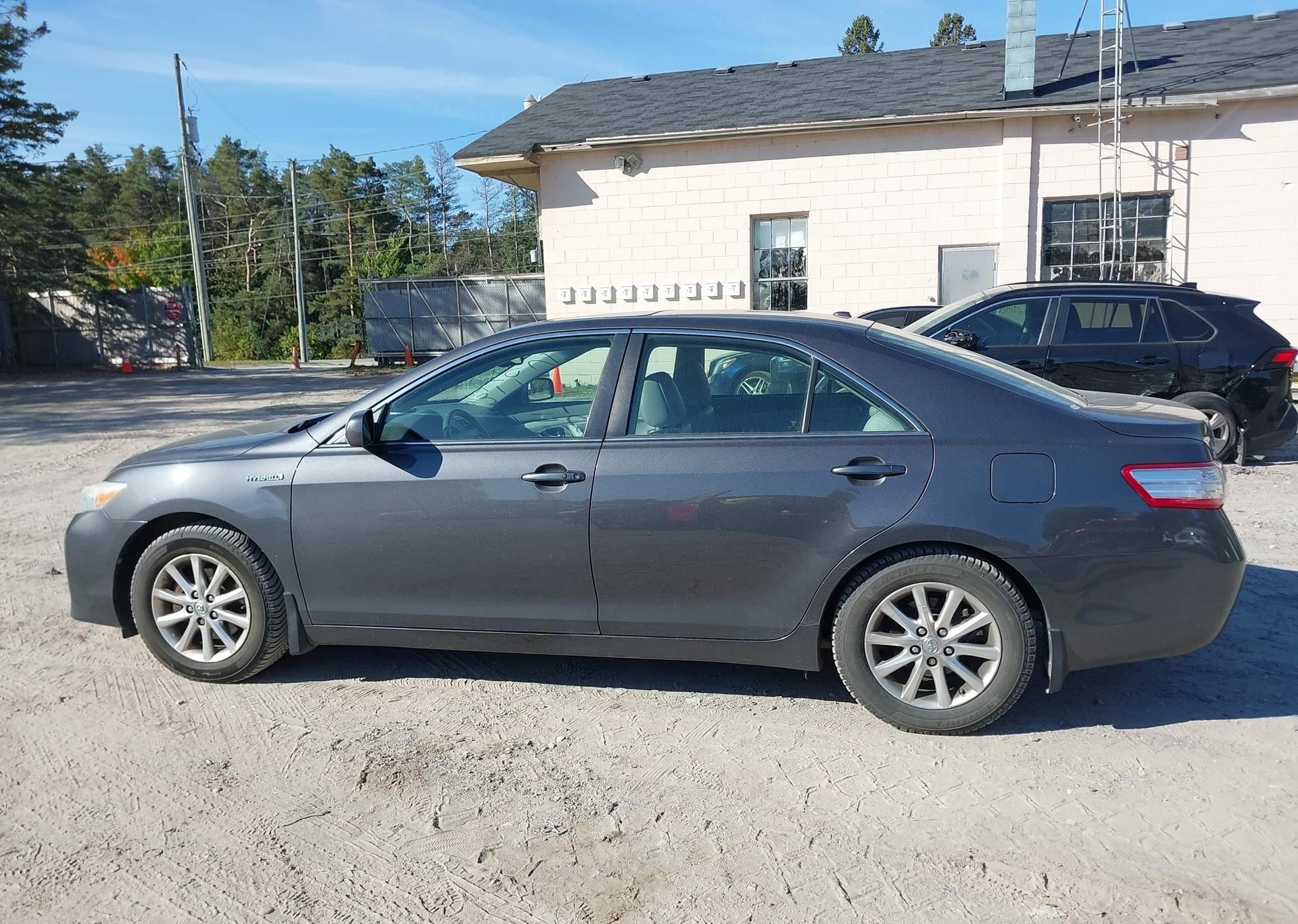 2010 TOYOTA CAMRY