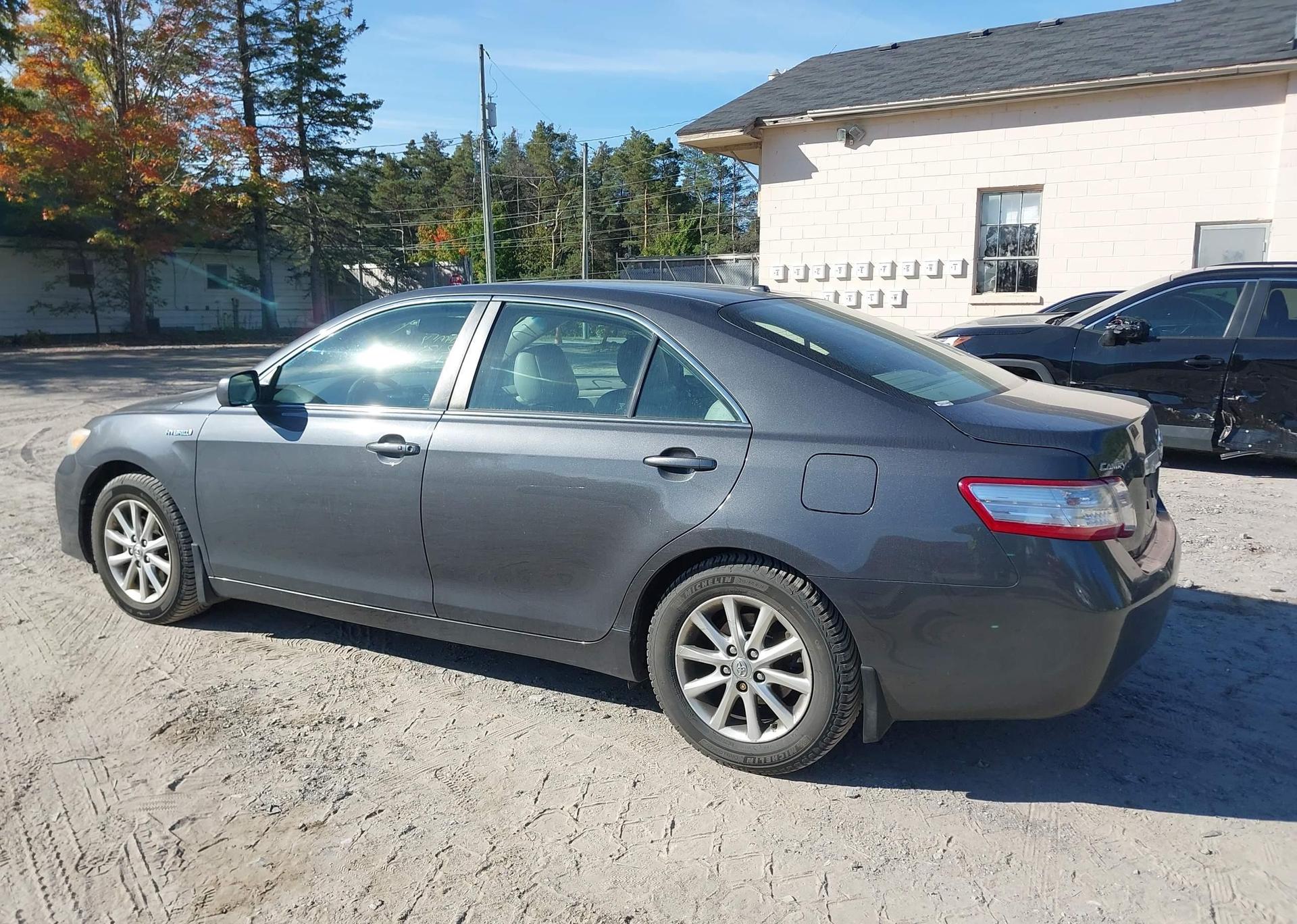 2010 TOYOTA CAMRY