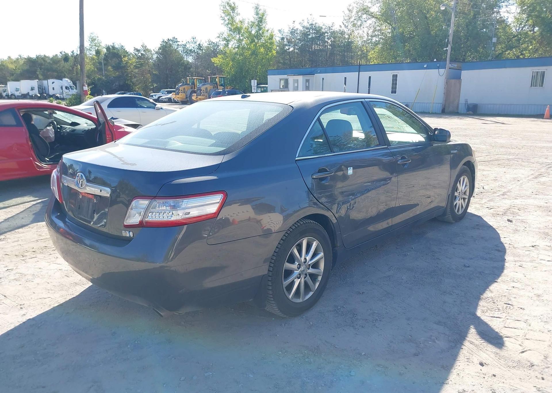 2010 TOYOTA CAMRY