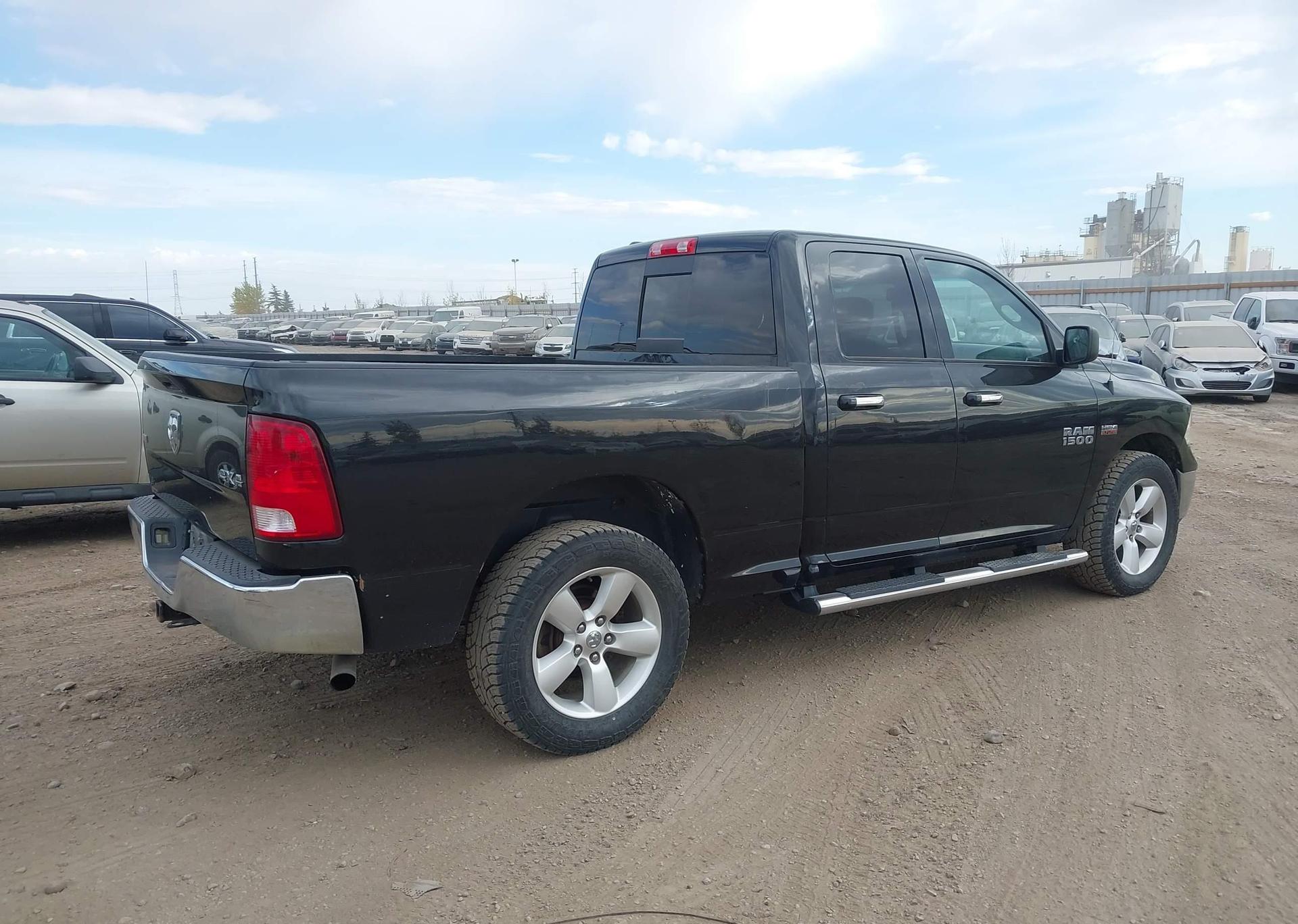 2015 RAM 1500 SLT