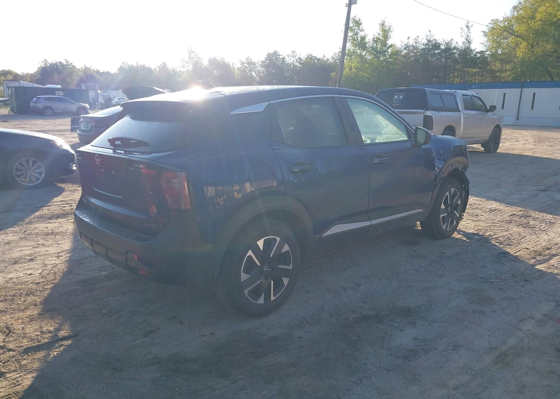 2025 NISSAN KICKS SV