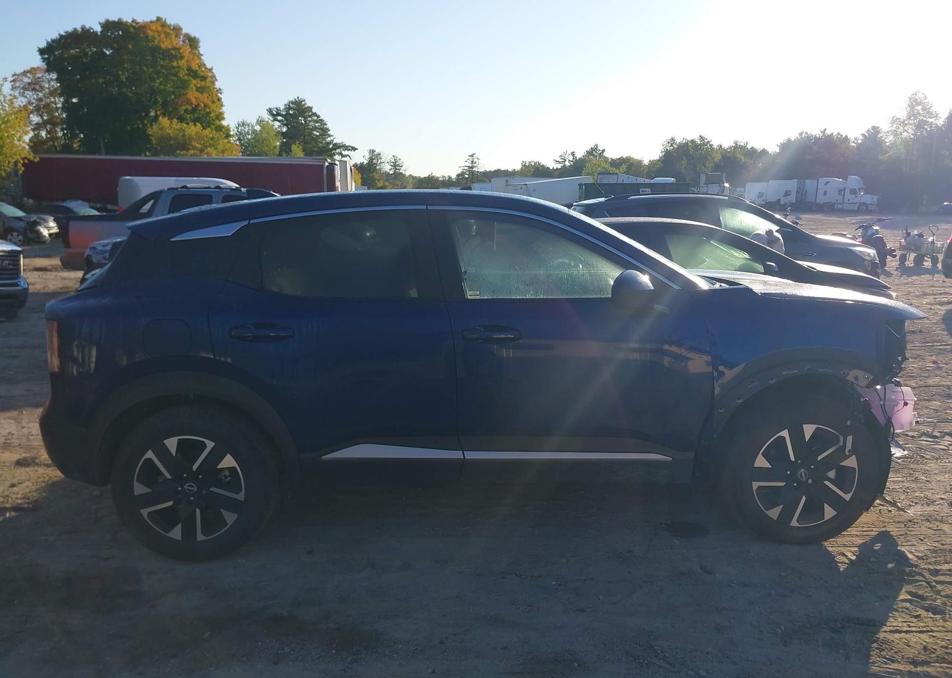 2025 NISSAN KICKS SV