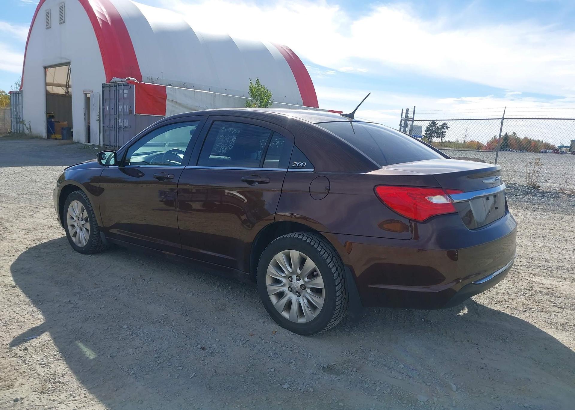 2013 CHRYSLER 200 LX