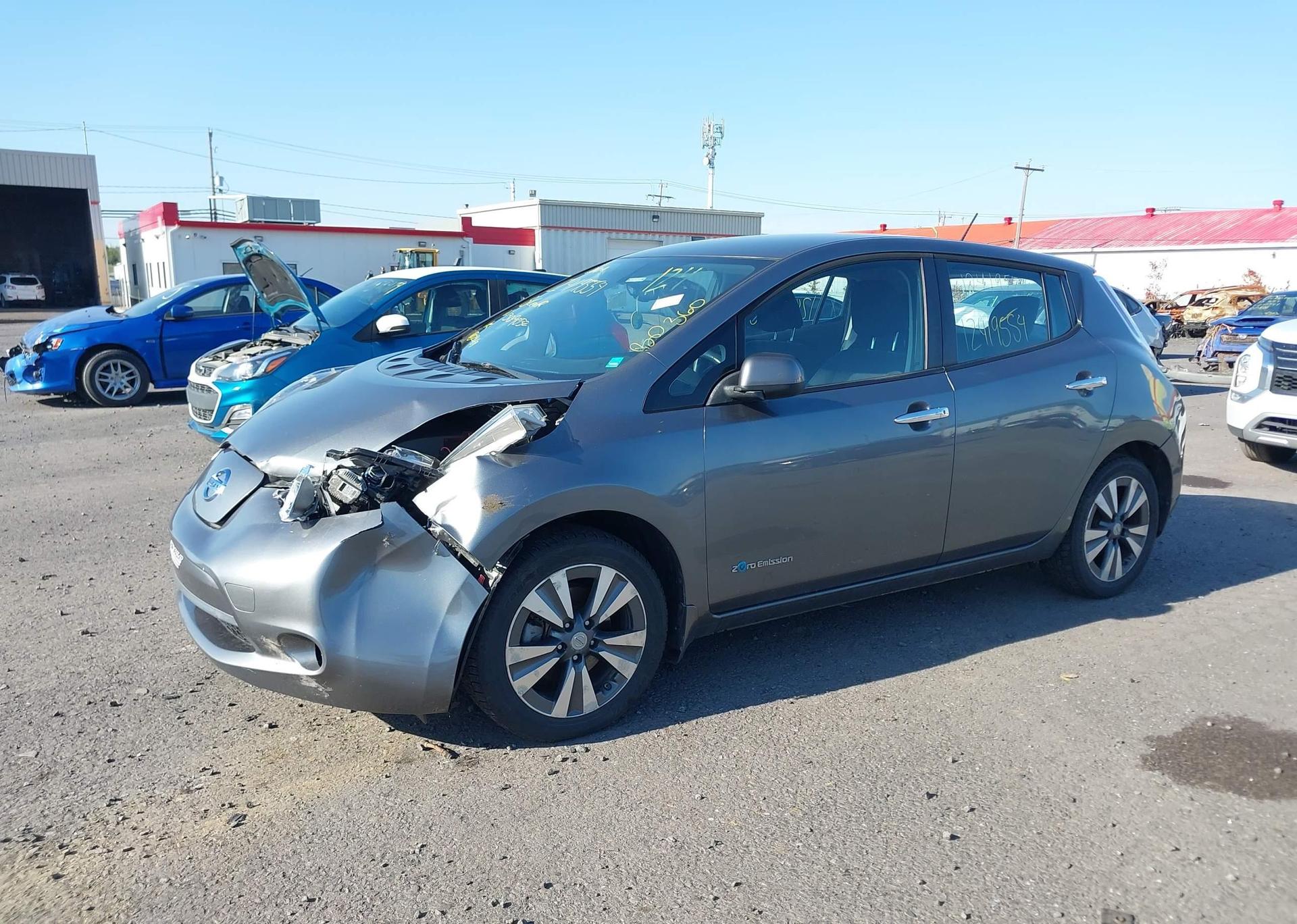2015 NISSAN LEAF SV