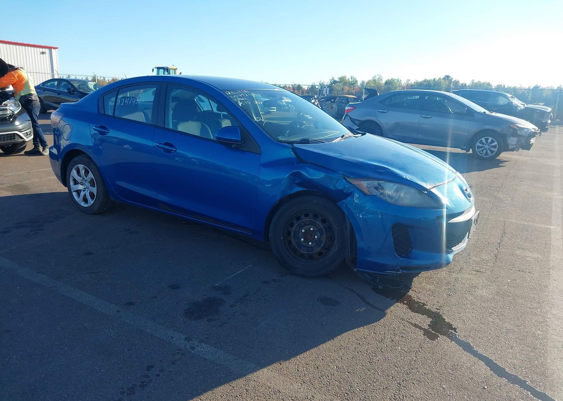 2013 MAZDA MAZDA3 GX