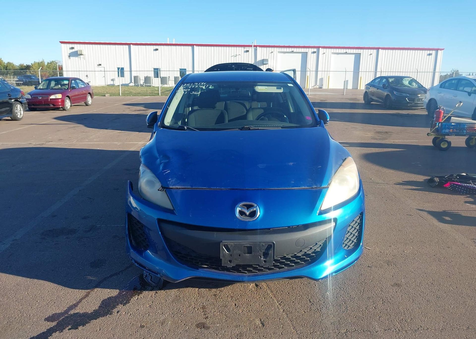 2013 MAZDA MAZDA3 GX