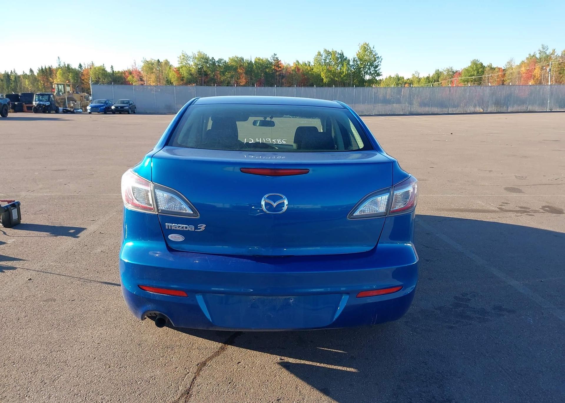 2013 MAZDA MAZDA3 GX
