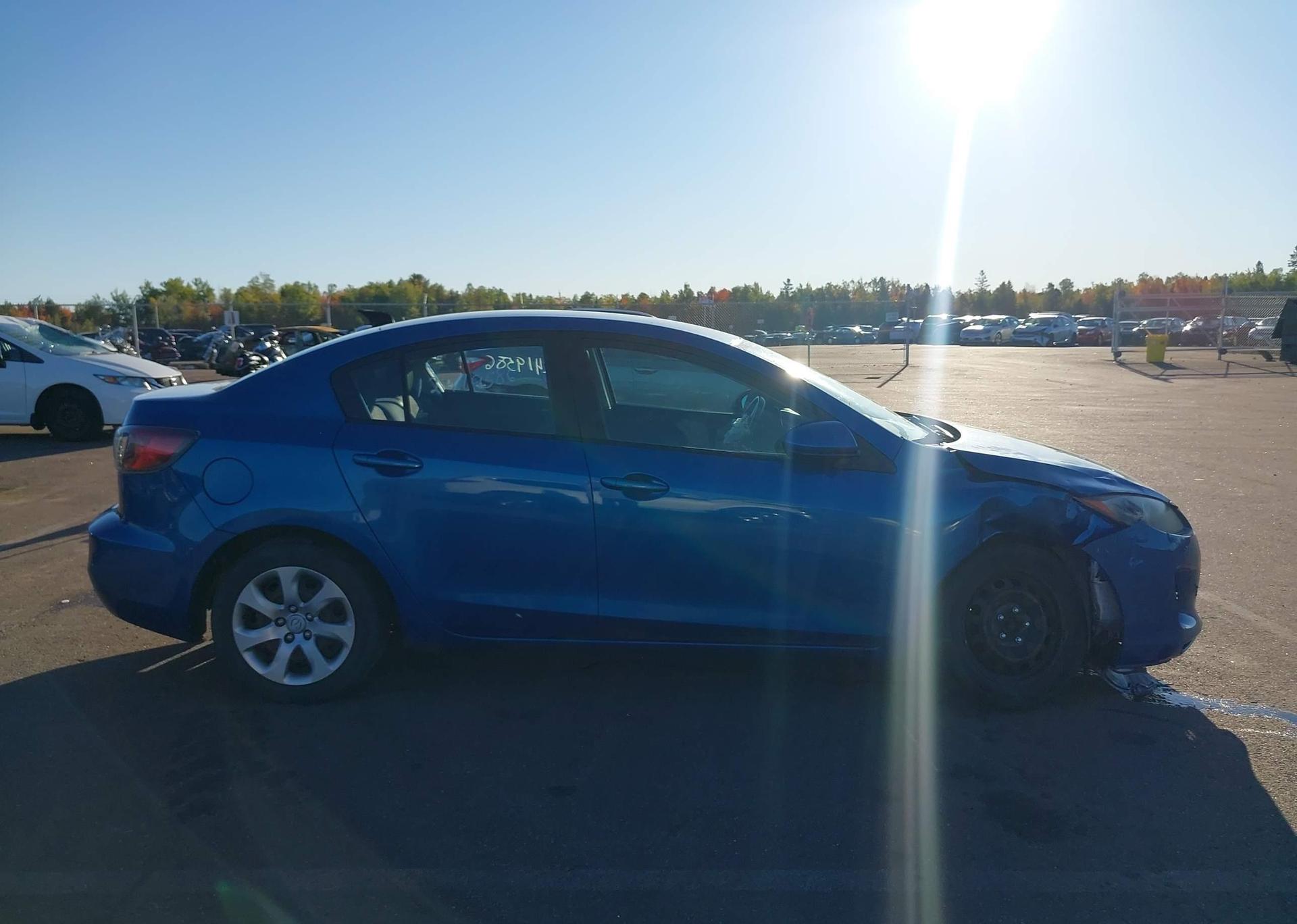 2013 MAZDA MAZDA3 GX