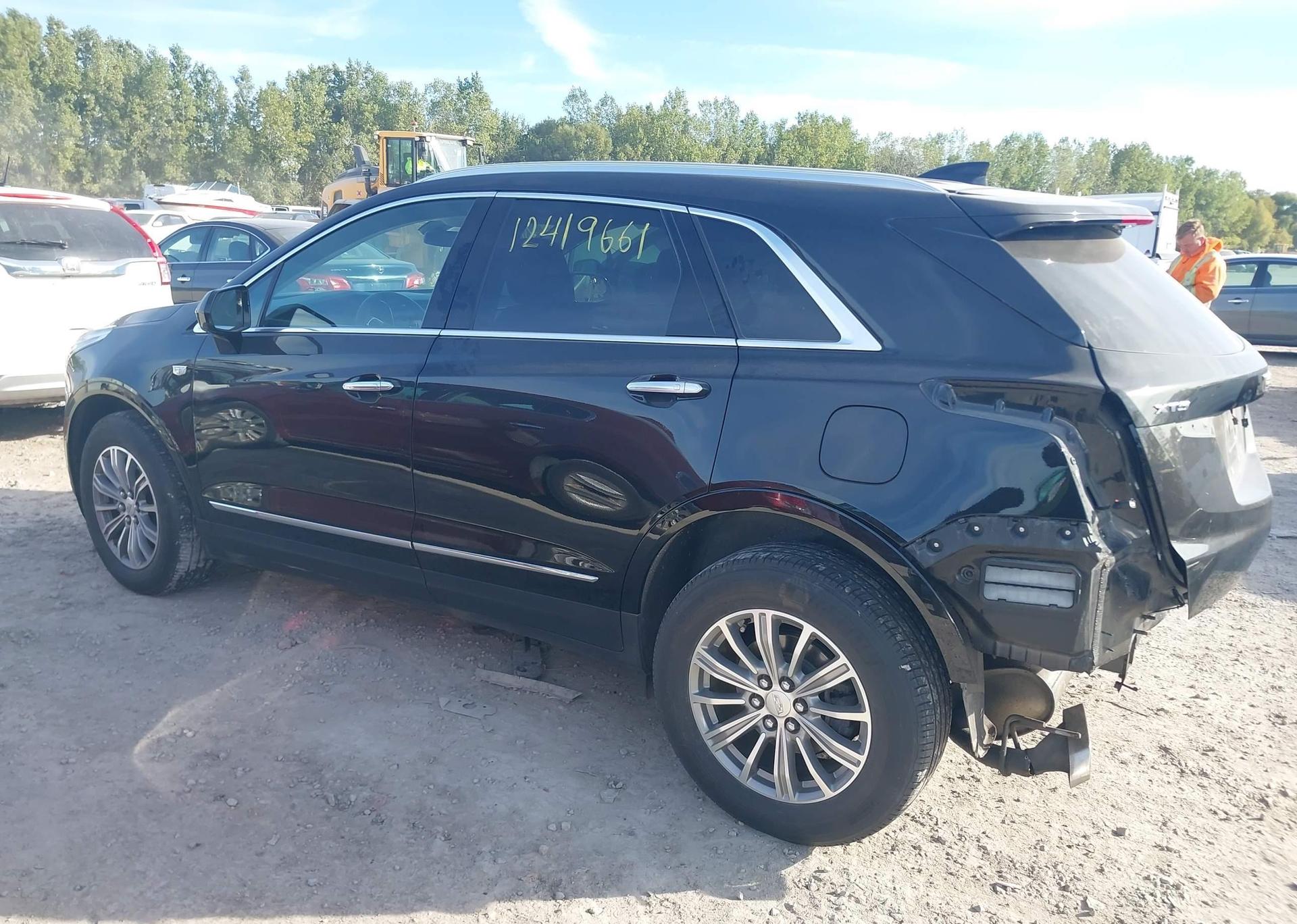2017 CADILLAC XT5
