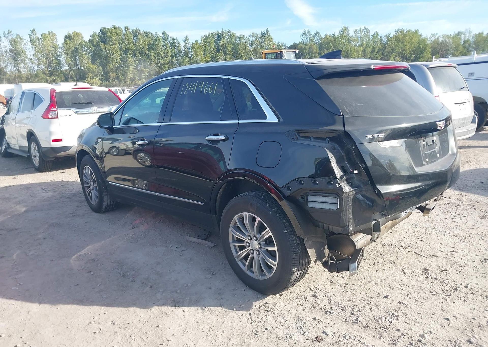 2017 CADILLAC XT5