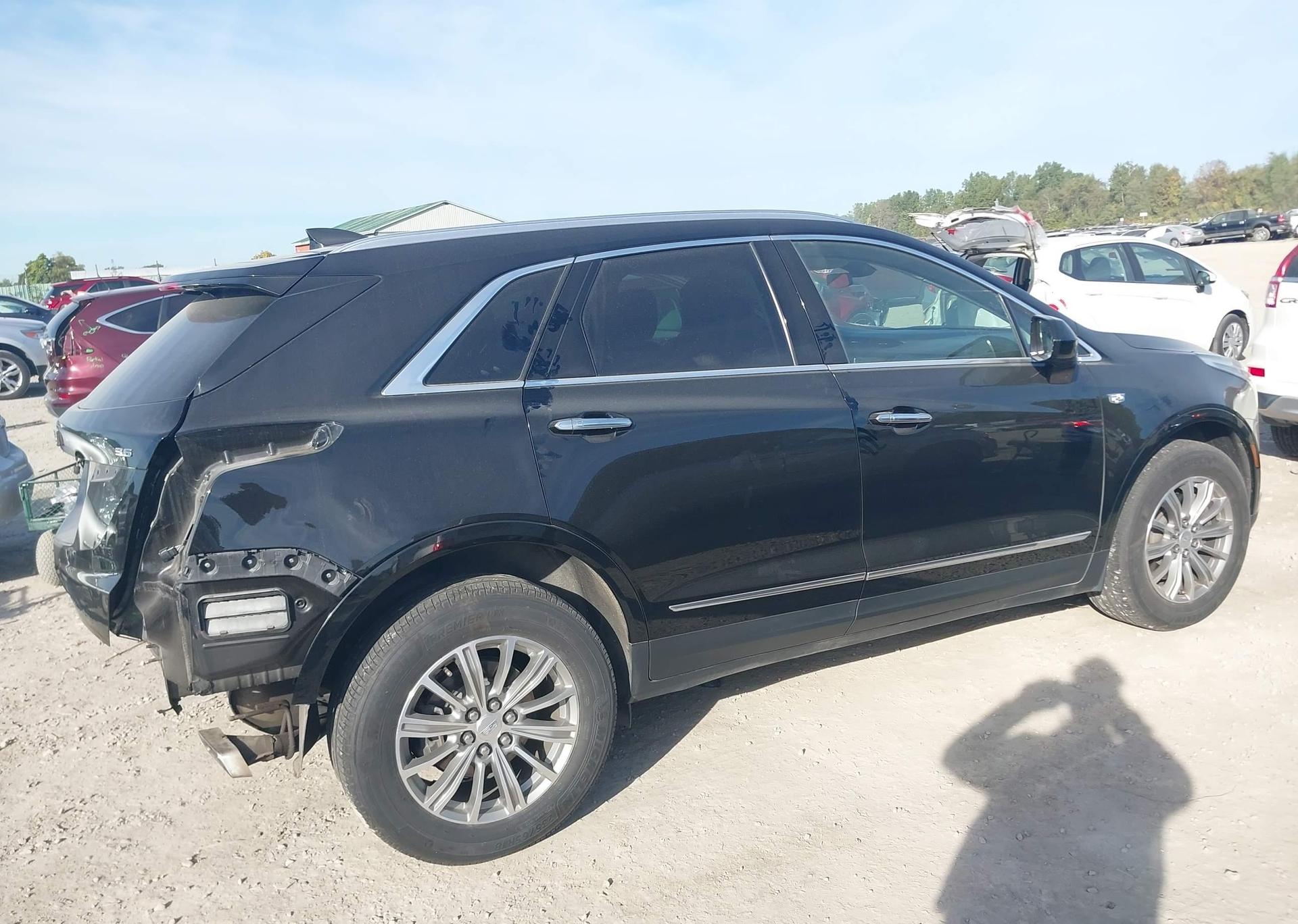 2017 CADILLAC XT5