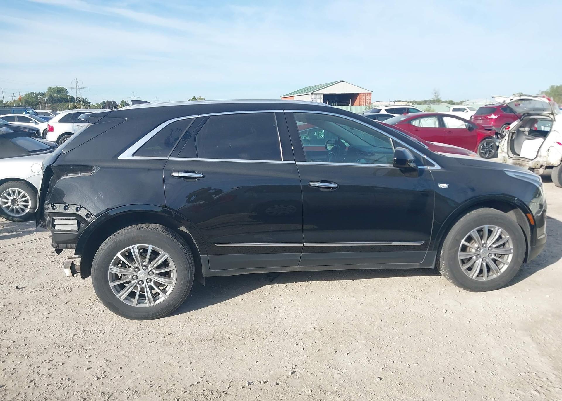 2017 CADILLAC XT5