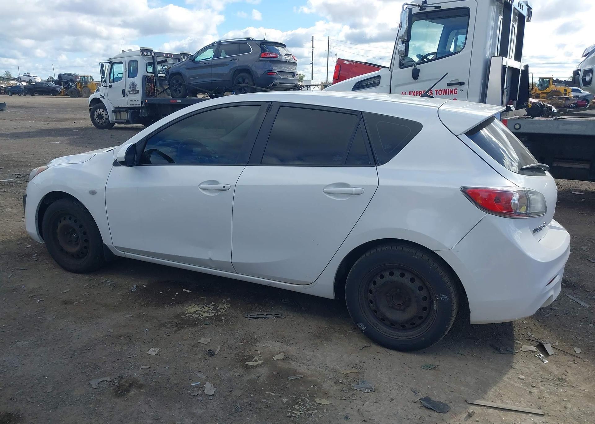 2010 MAZDA 3 I