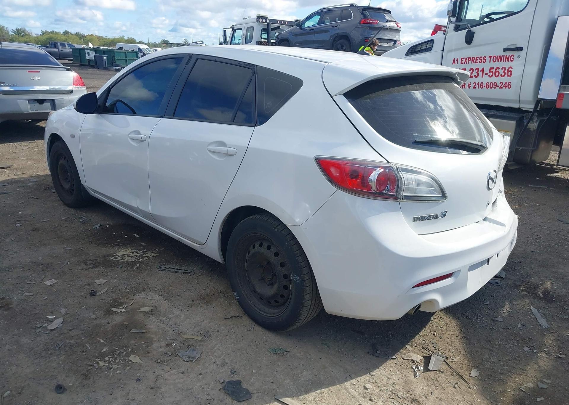2010 MAZDA 3 I