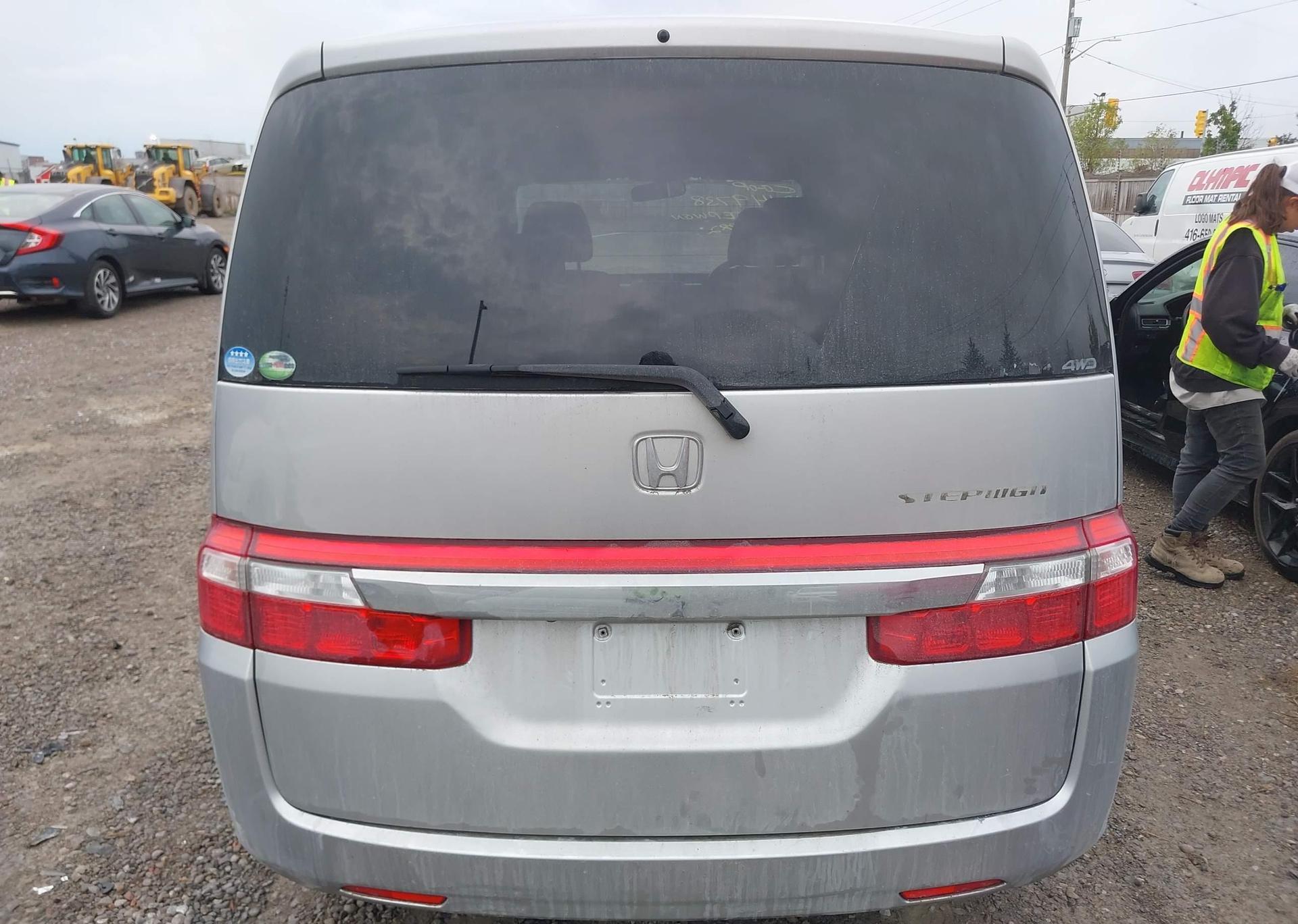2009 HONDA STEPWGN