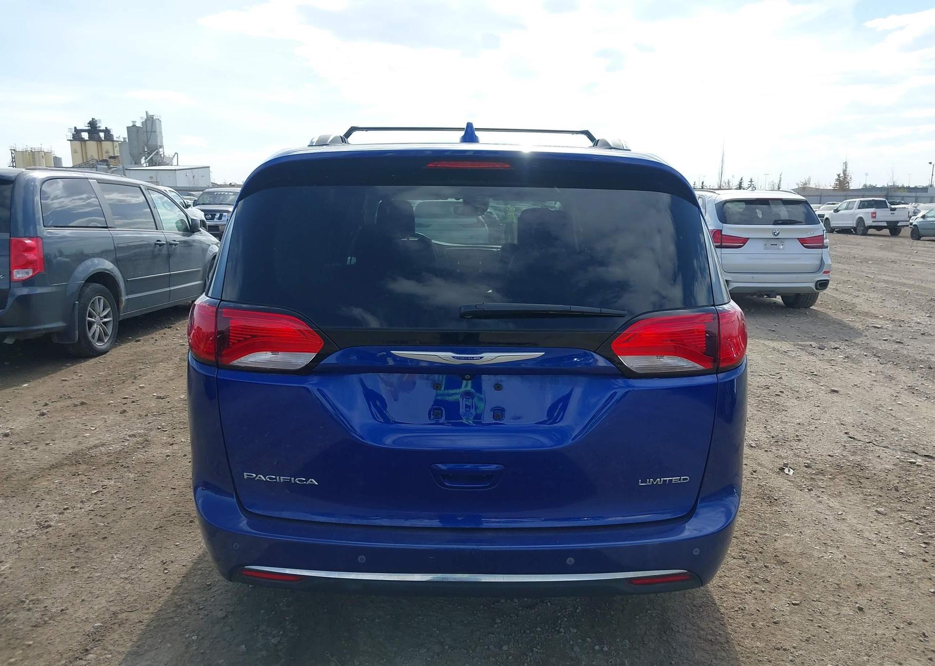 2018 CHRYSLER PACIFICA LIMITED