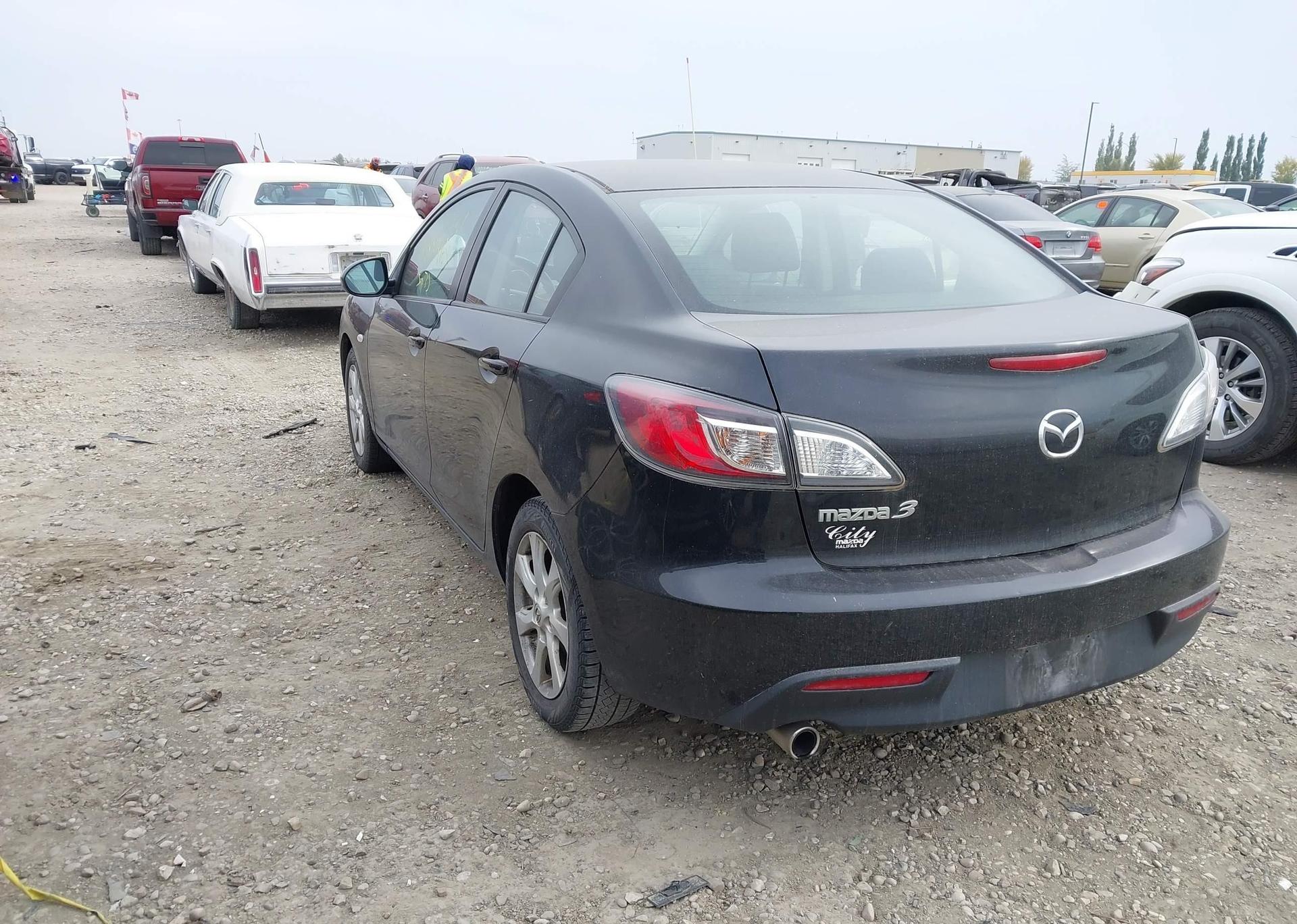 2010 MAZDA 3 I
