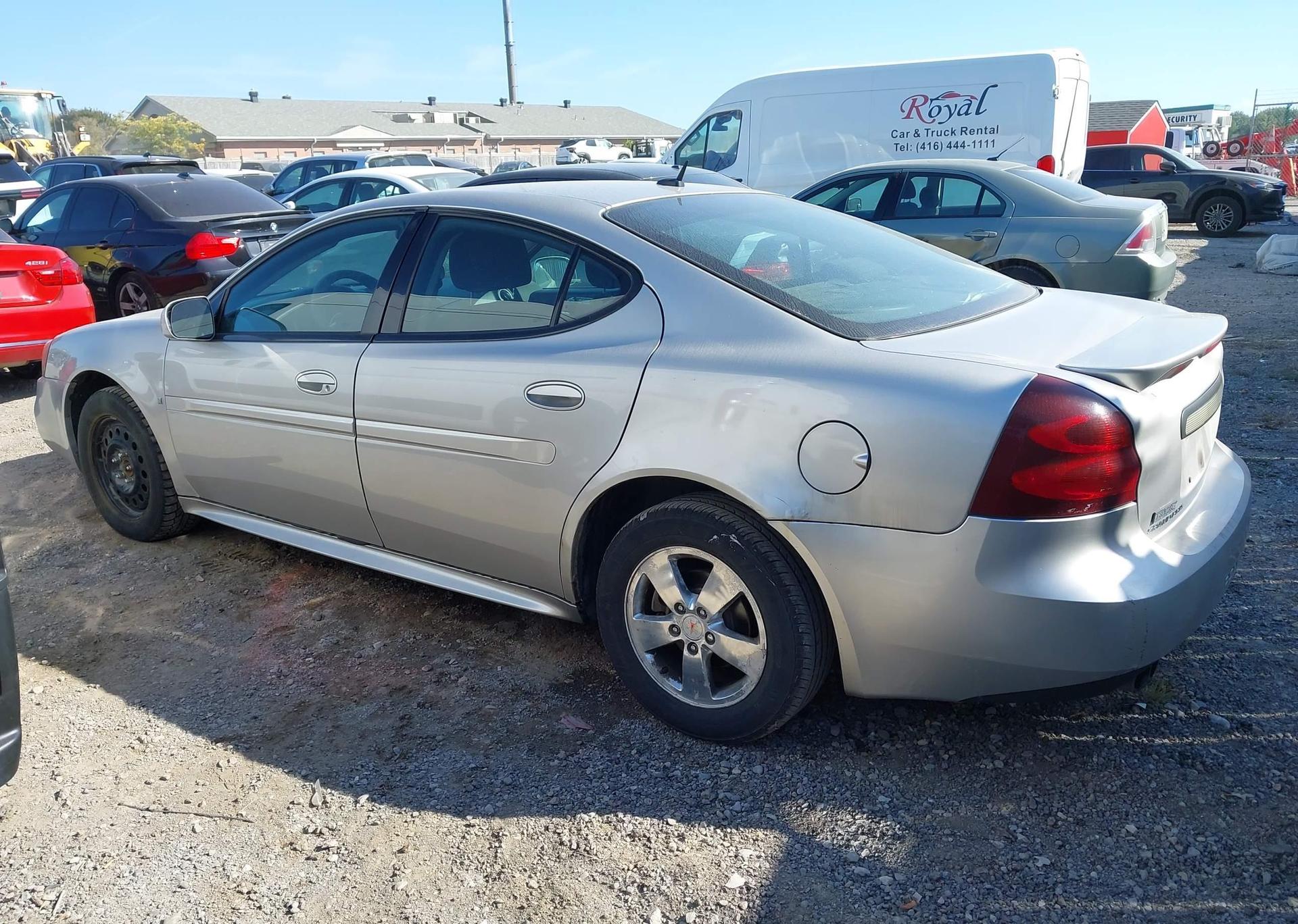 2006 PONTIAC GRAND PRIX