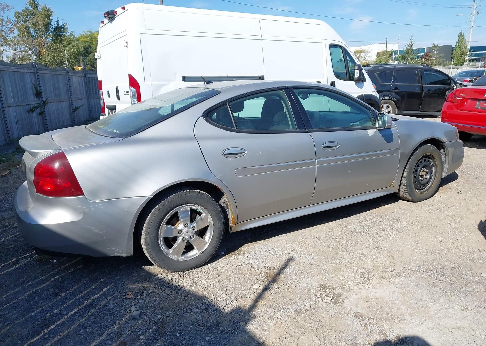 2006 PONTIAC GRAND PRIX