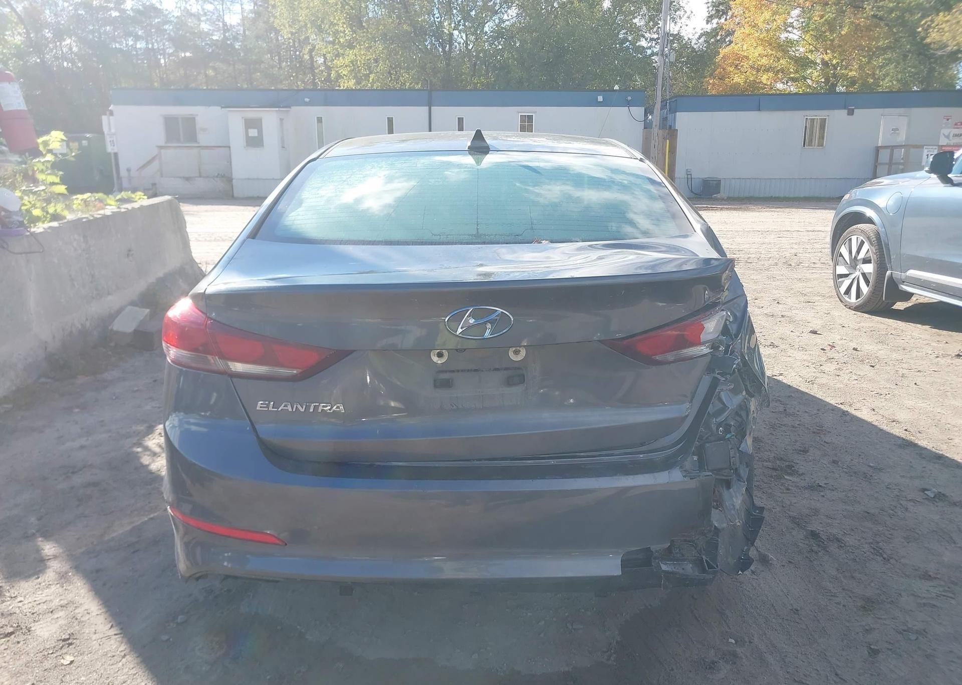 2017 HYUNDAI ELANTRA SE