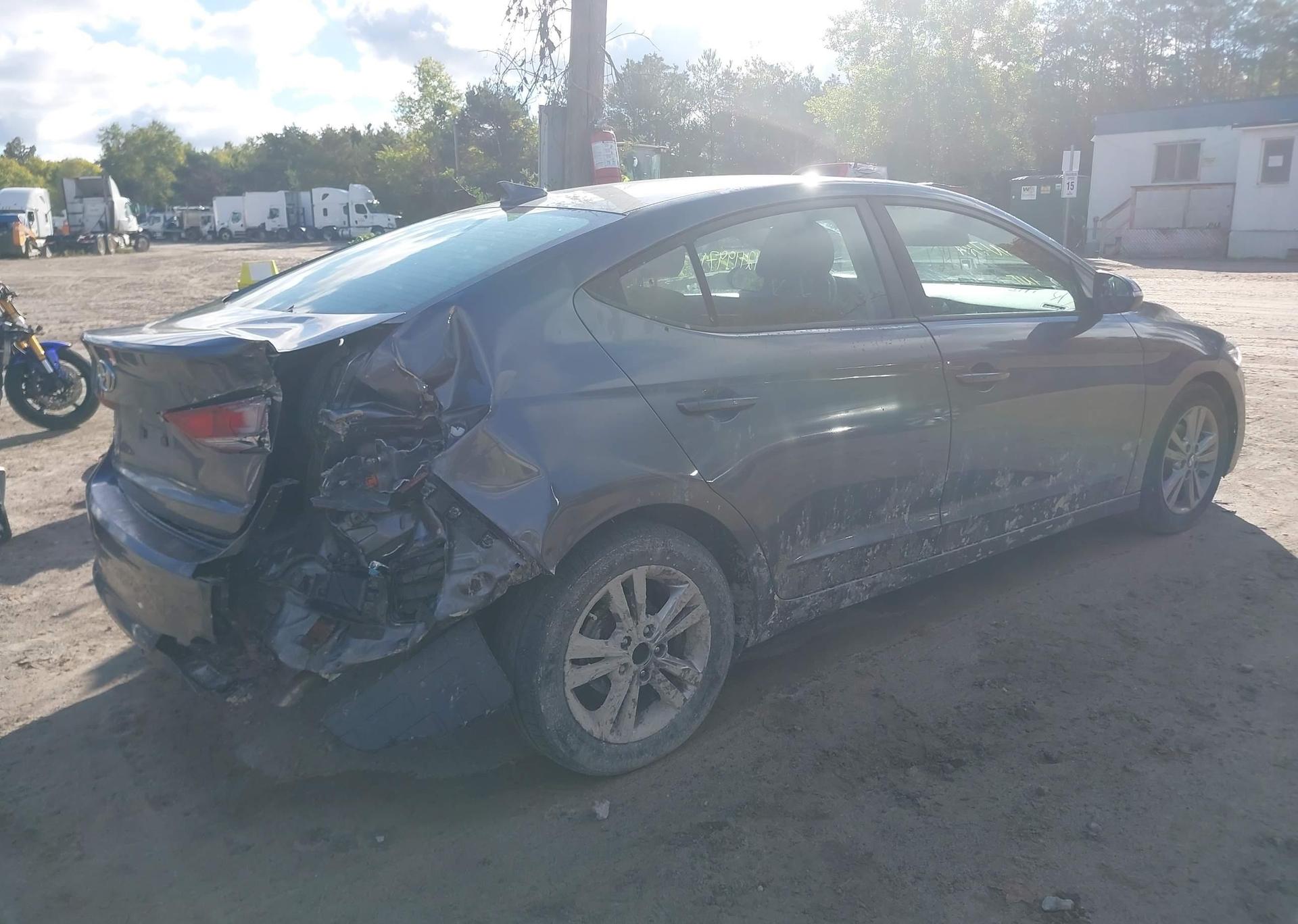 2017 HYUNDAI ELANTRA SE