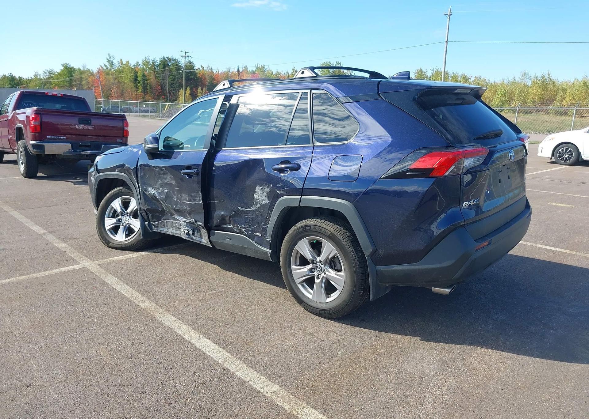 2023 TOYOTA RAV4 HYBRID XLE
