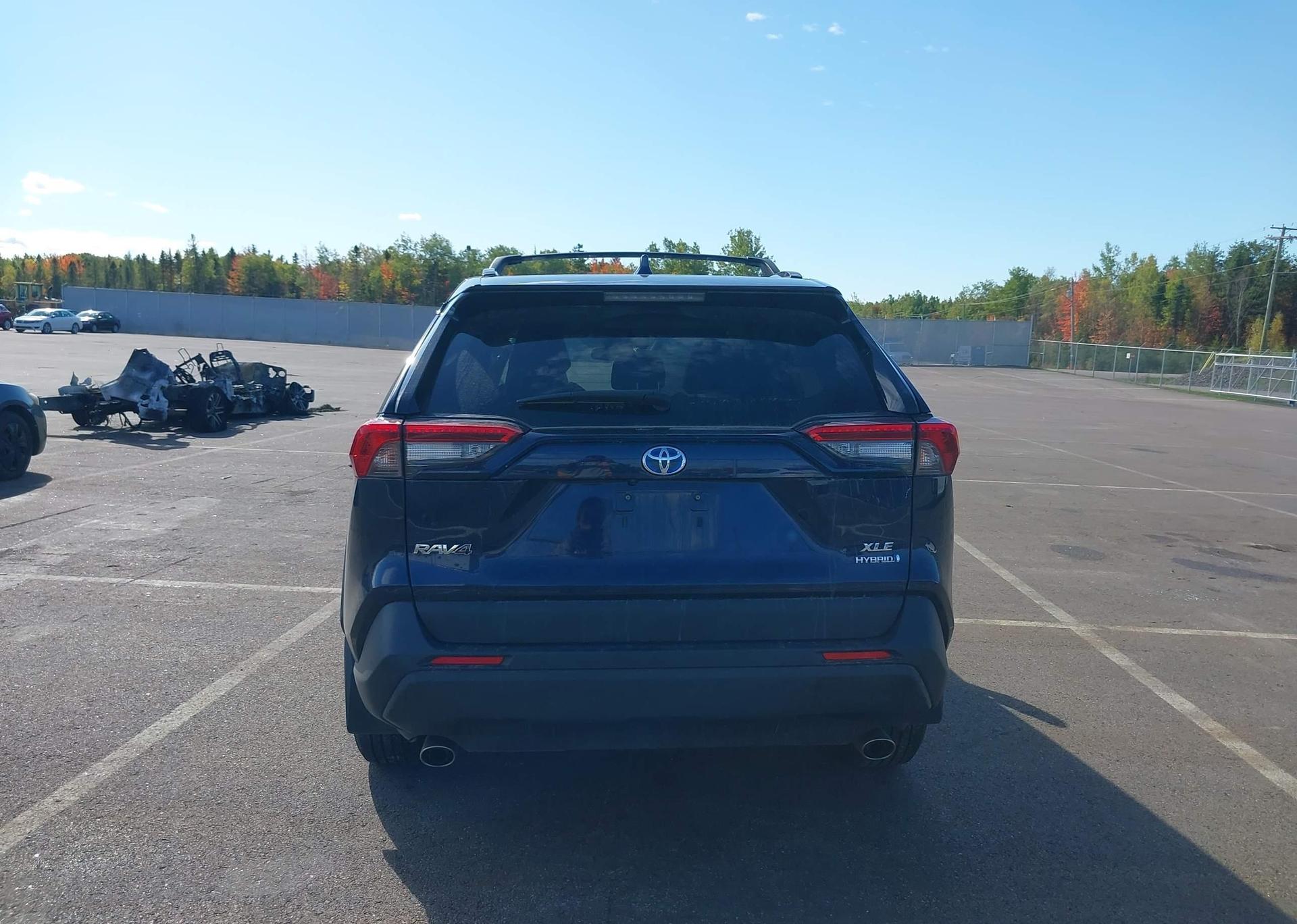 2023 TOYOTA RAV4 HYBRID XLE