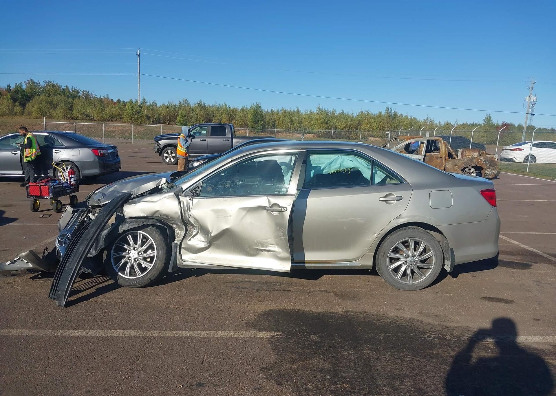 2014 TOYOTA CAMRY LE