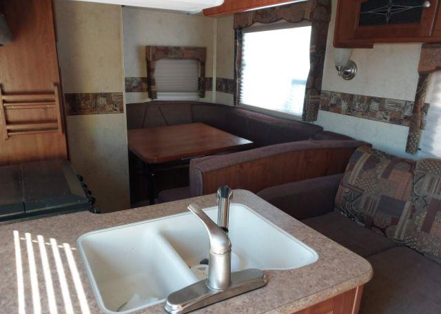 2011 FLAGSTAFF LITE 831 BHDS