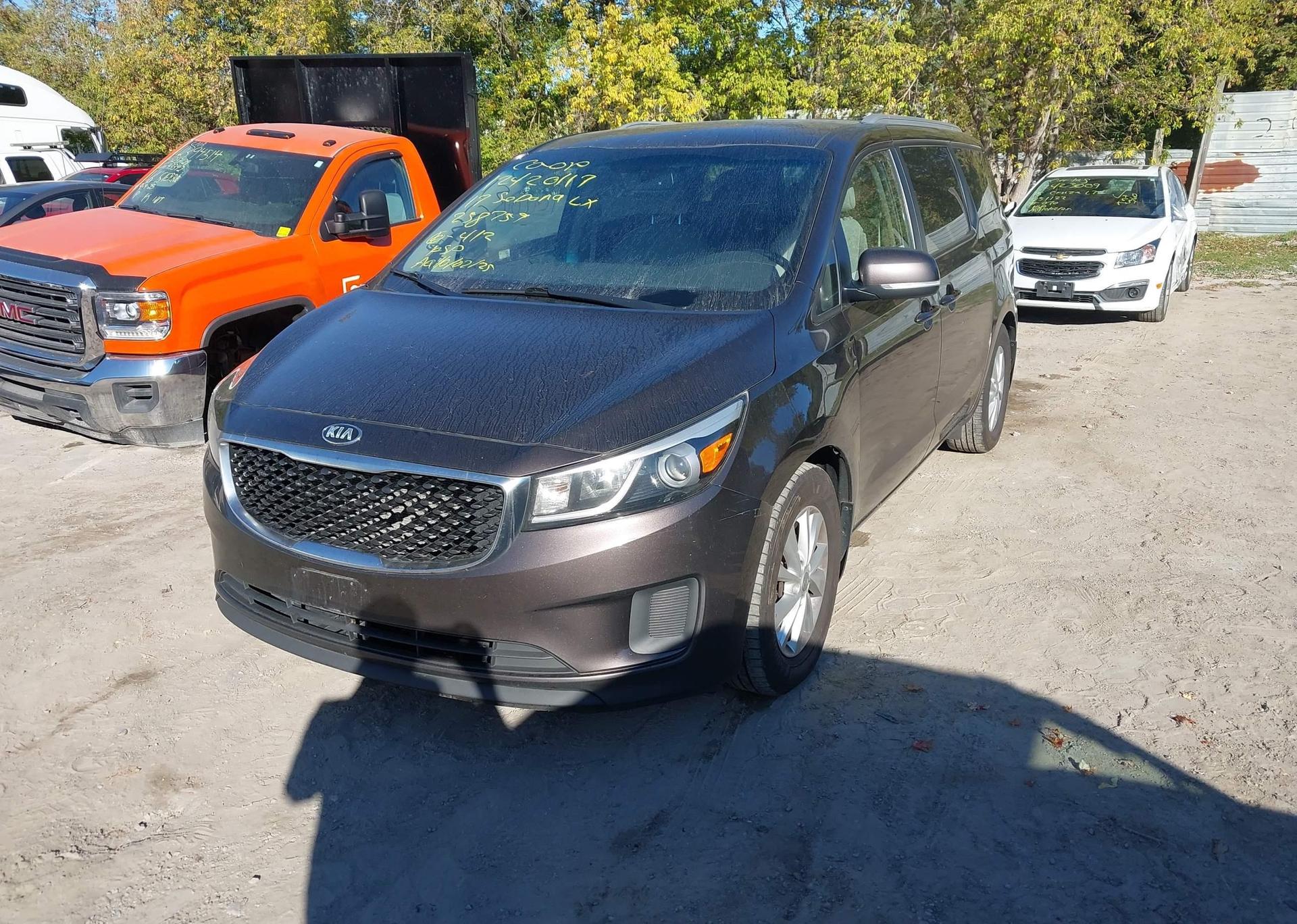 2017 KIA SEDONA LX
