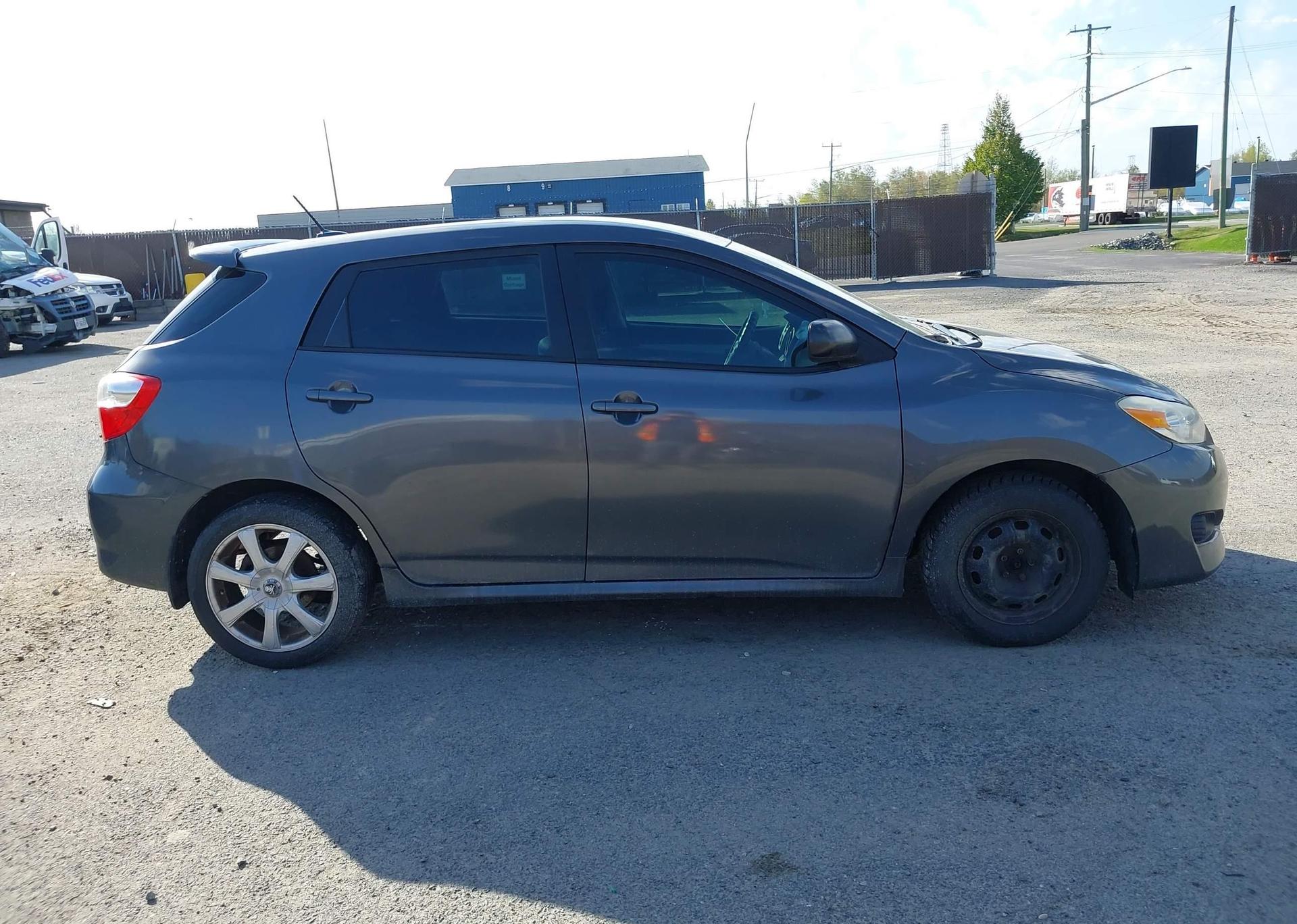 2010 TOYOTA MATRIX WAGON