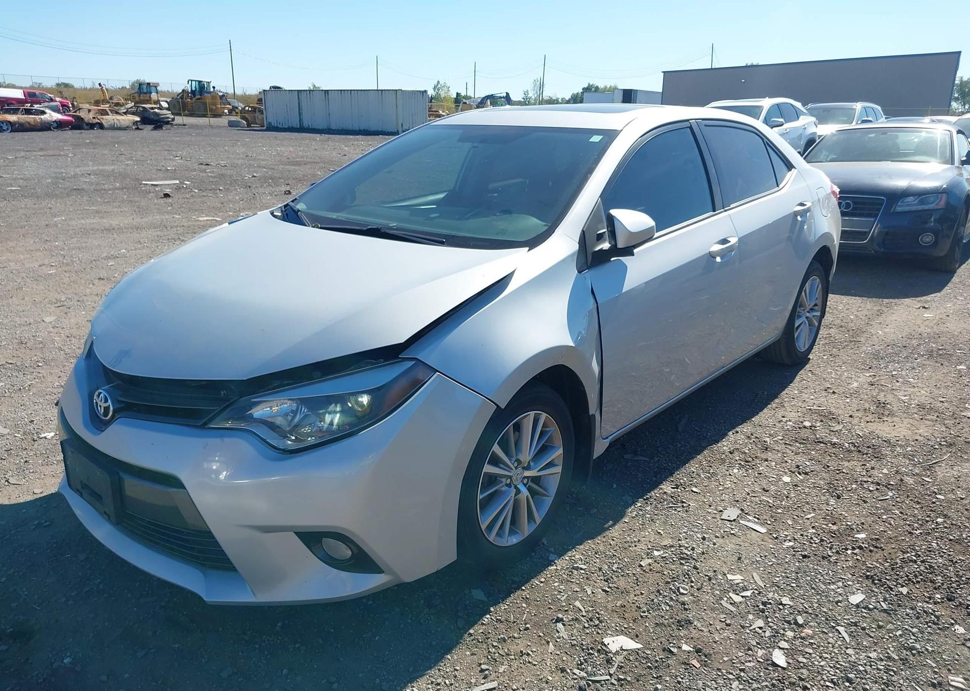 2015 TOYOTA COROLLA