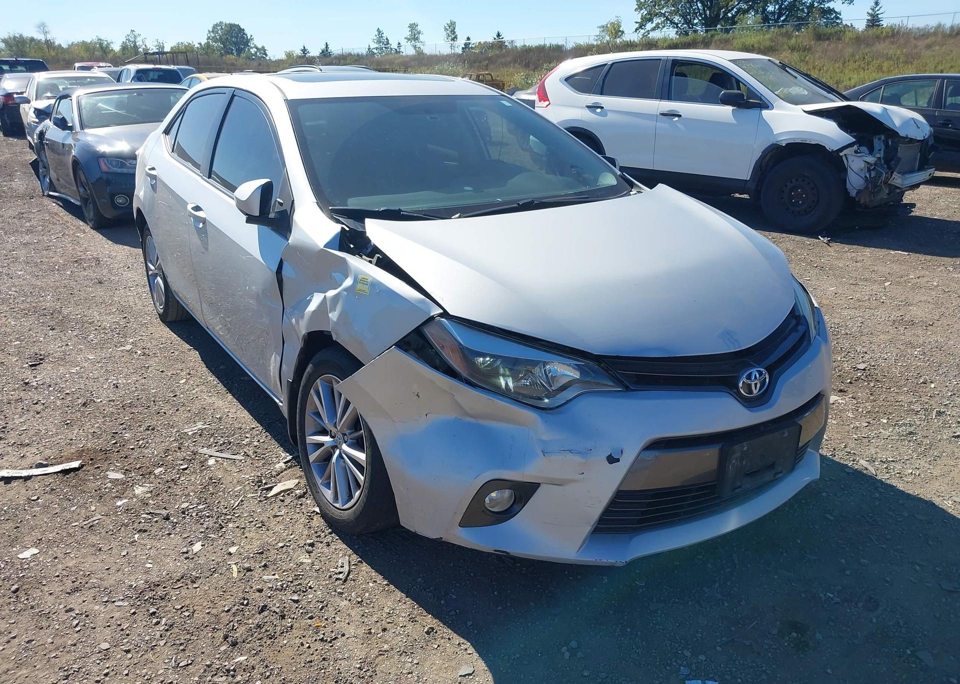 2015 TOYOTA COROLLA